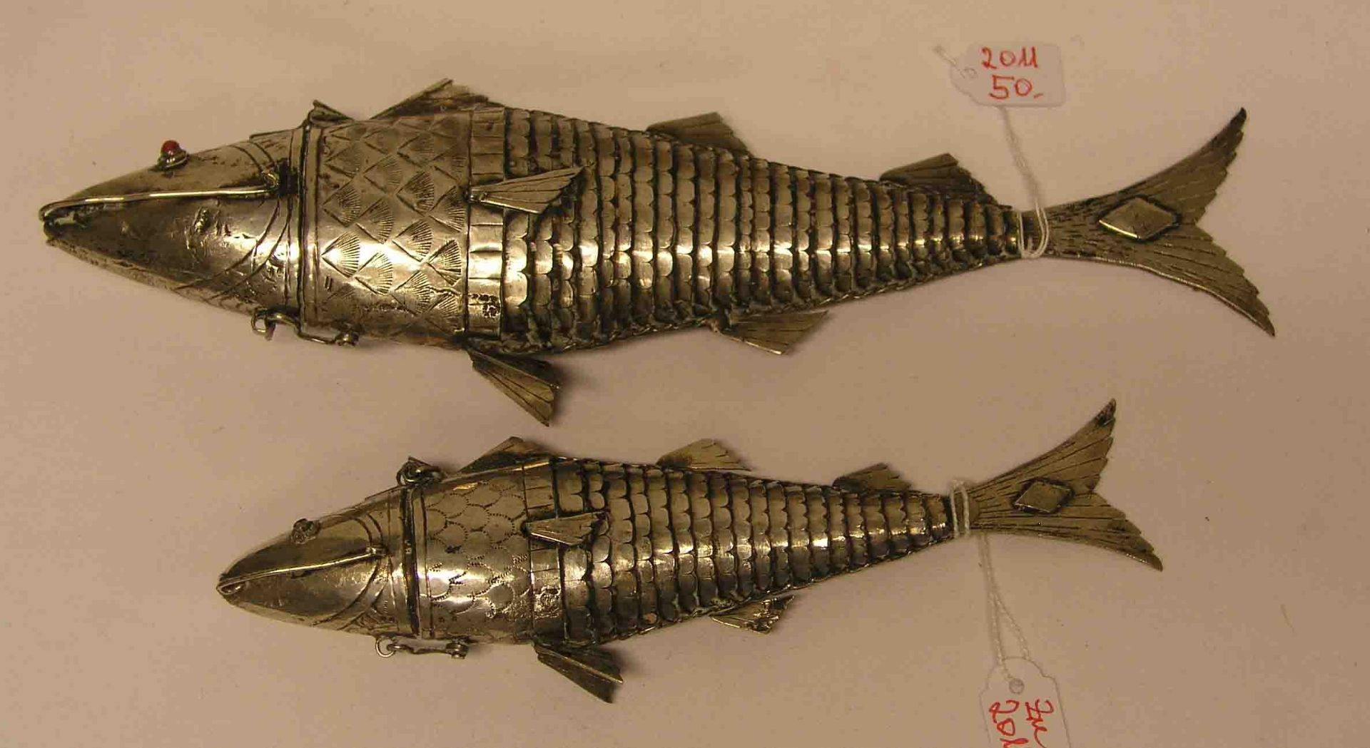 Judaika, Besamim, zwei Gliederfische, beweglicher Fischleib, Kopf mit Scharnier, wohl