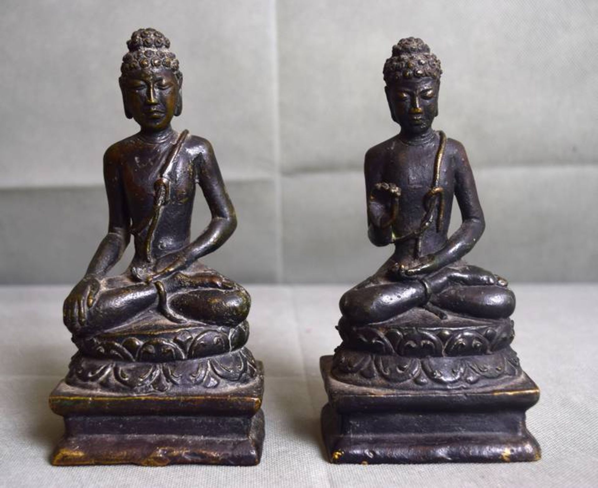 Zwei Buddhas