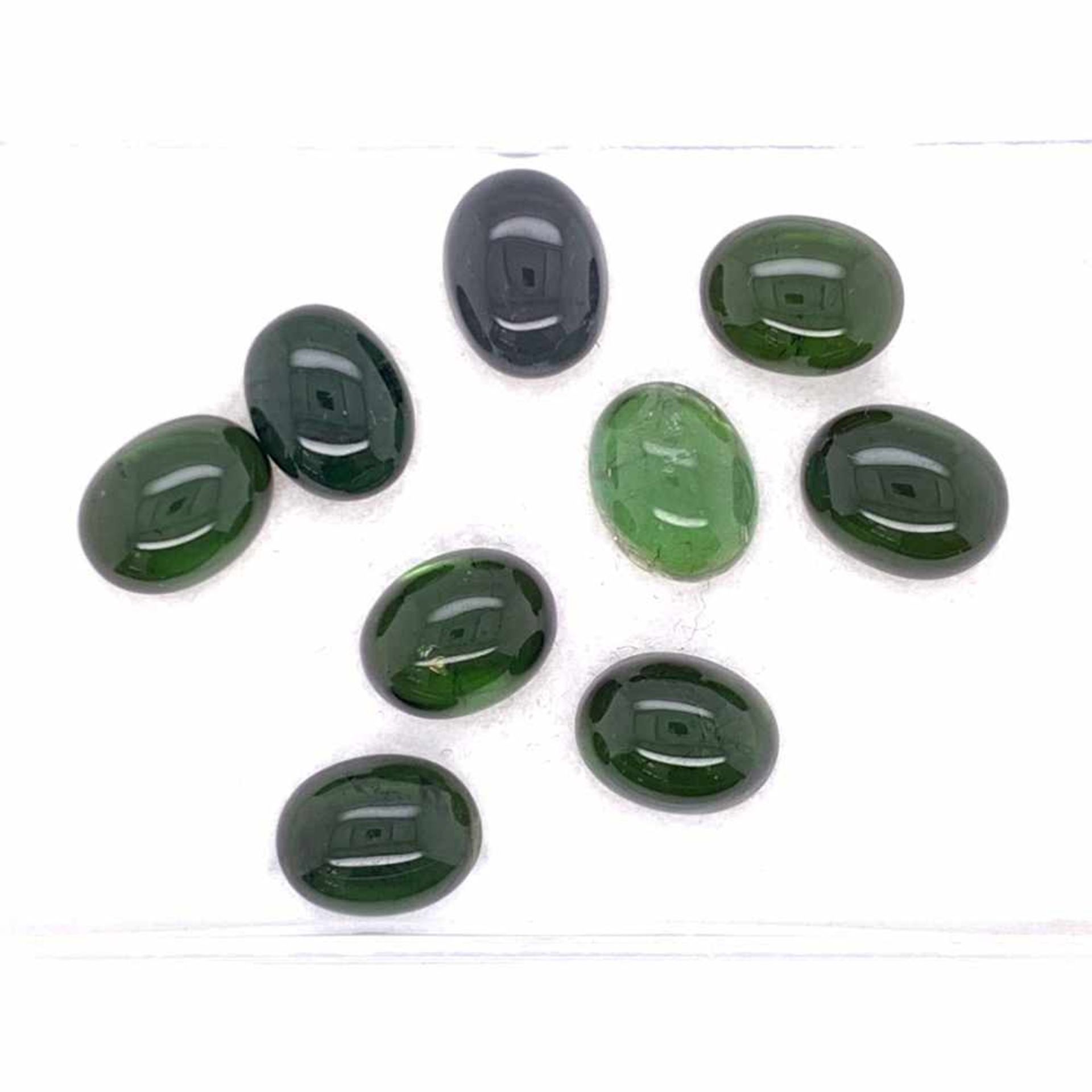 Turmalin Lot. Turmaline Cabochon oval 22,00 ct 9 Stück