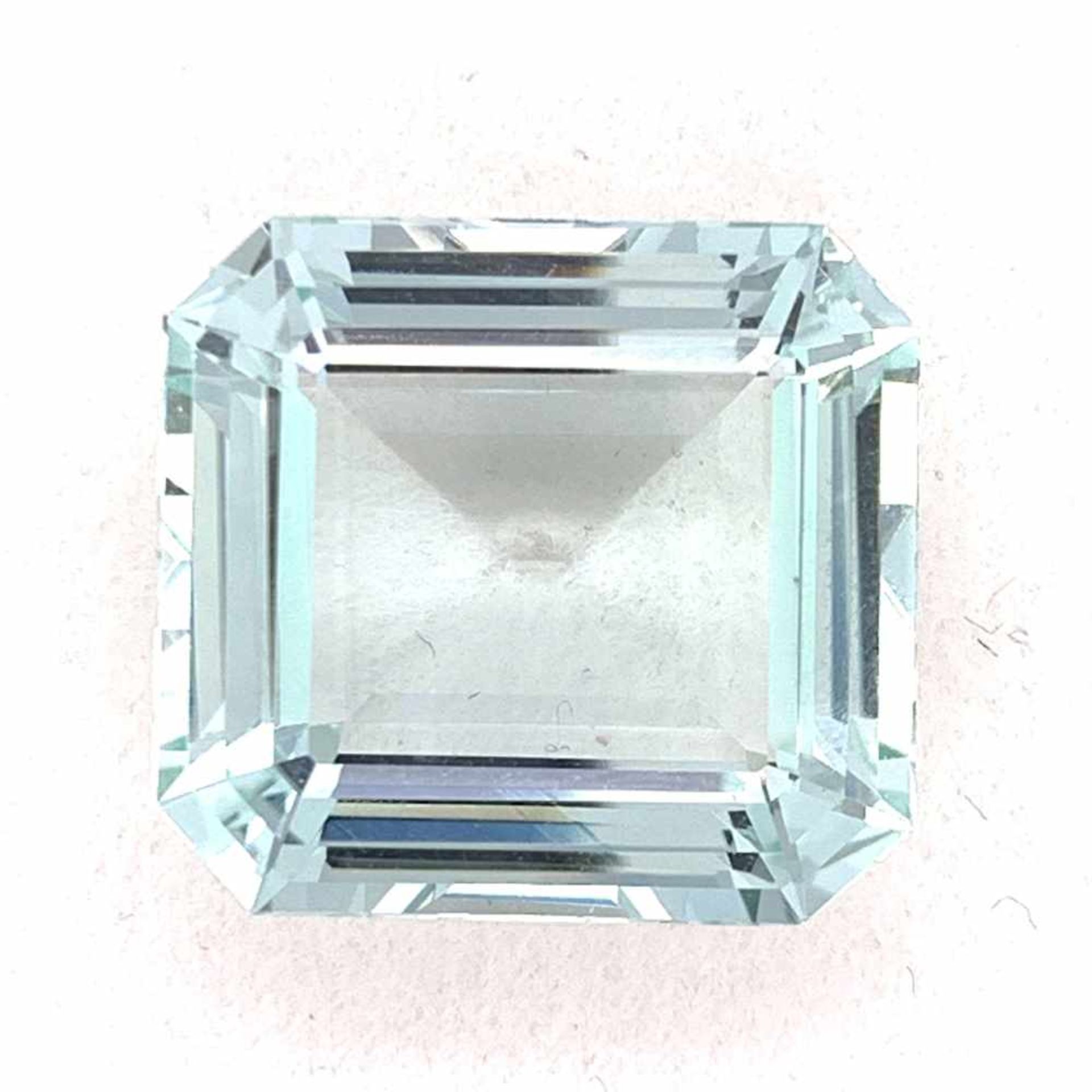 BeryllBeryll Achteck Smaragd Schliff rein 35,92 ct 22,41 x 20,74 h 11,11