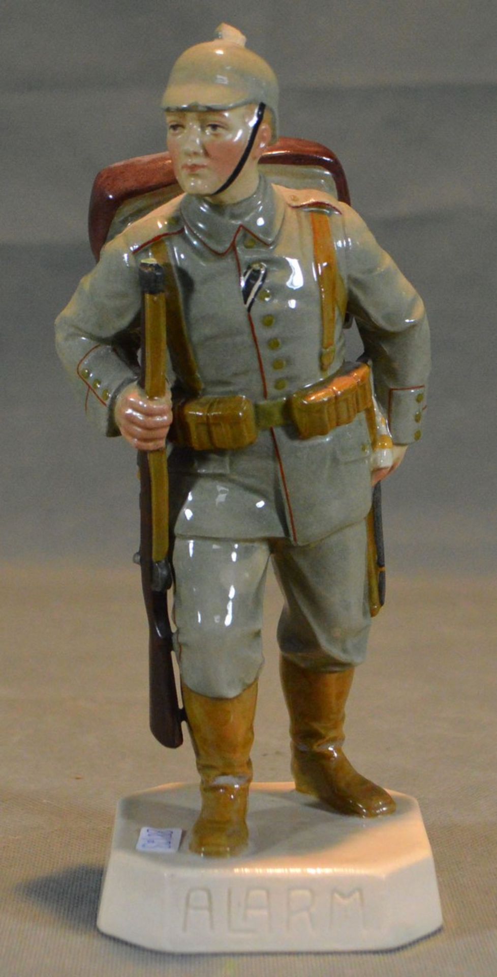 Soldat in Uniform