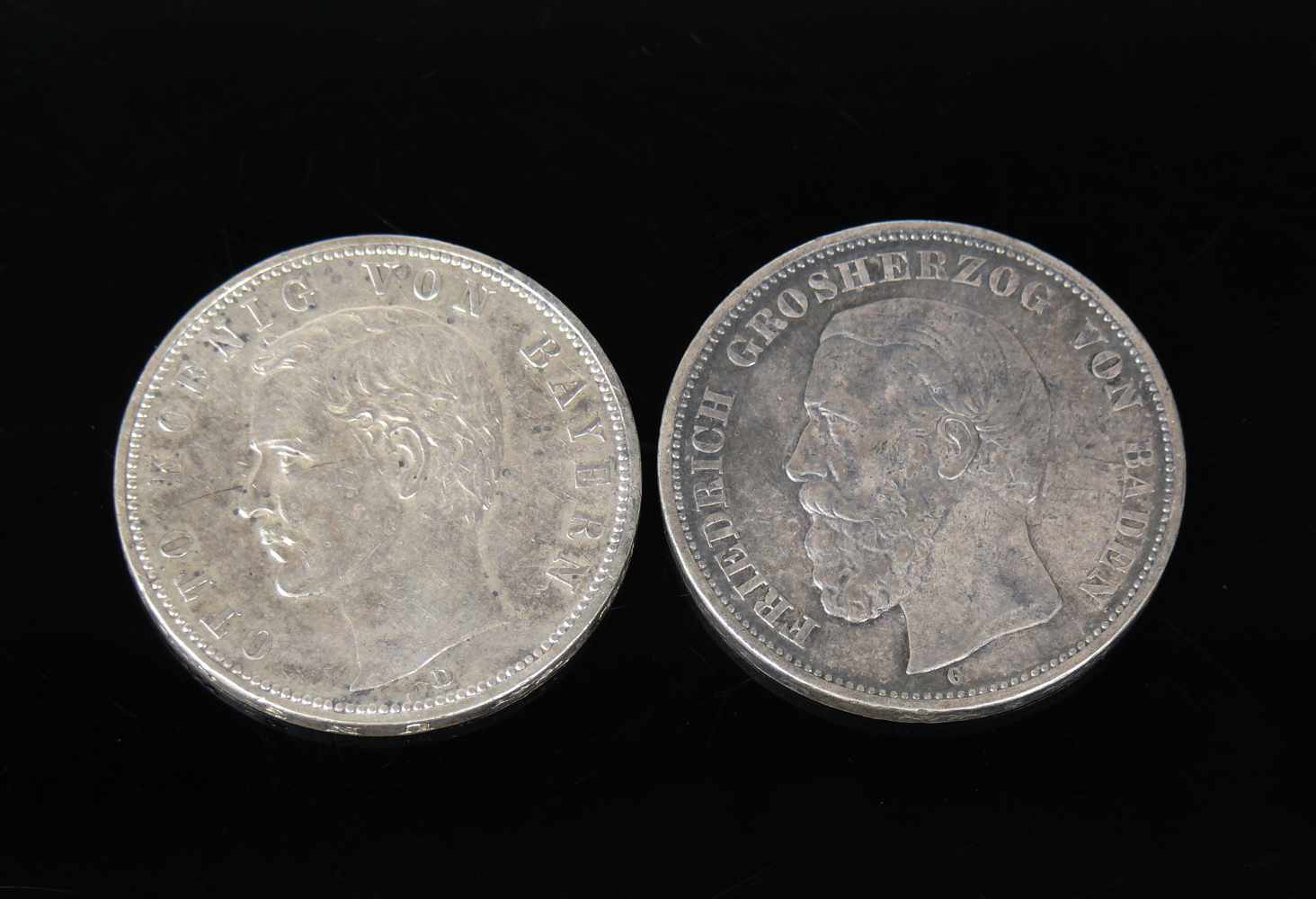2 Münzen< - Image 2 of 2