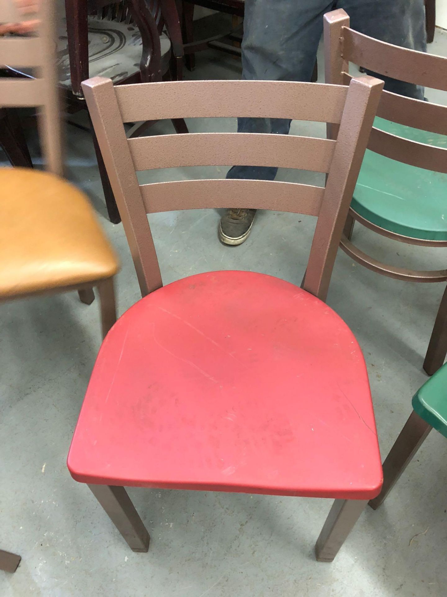 Metal chair with plastic seat - Image 3 of 4