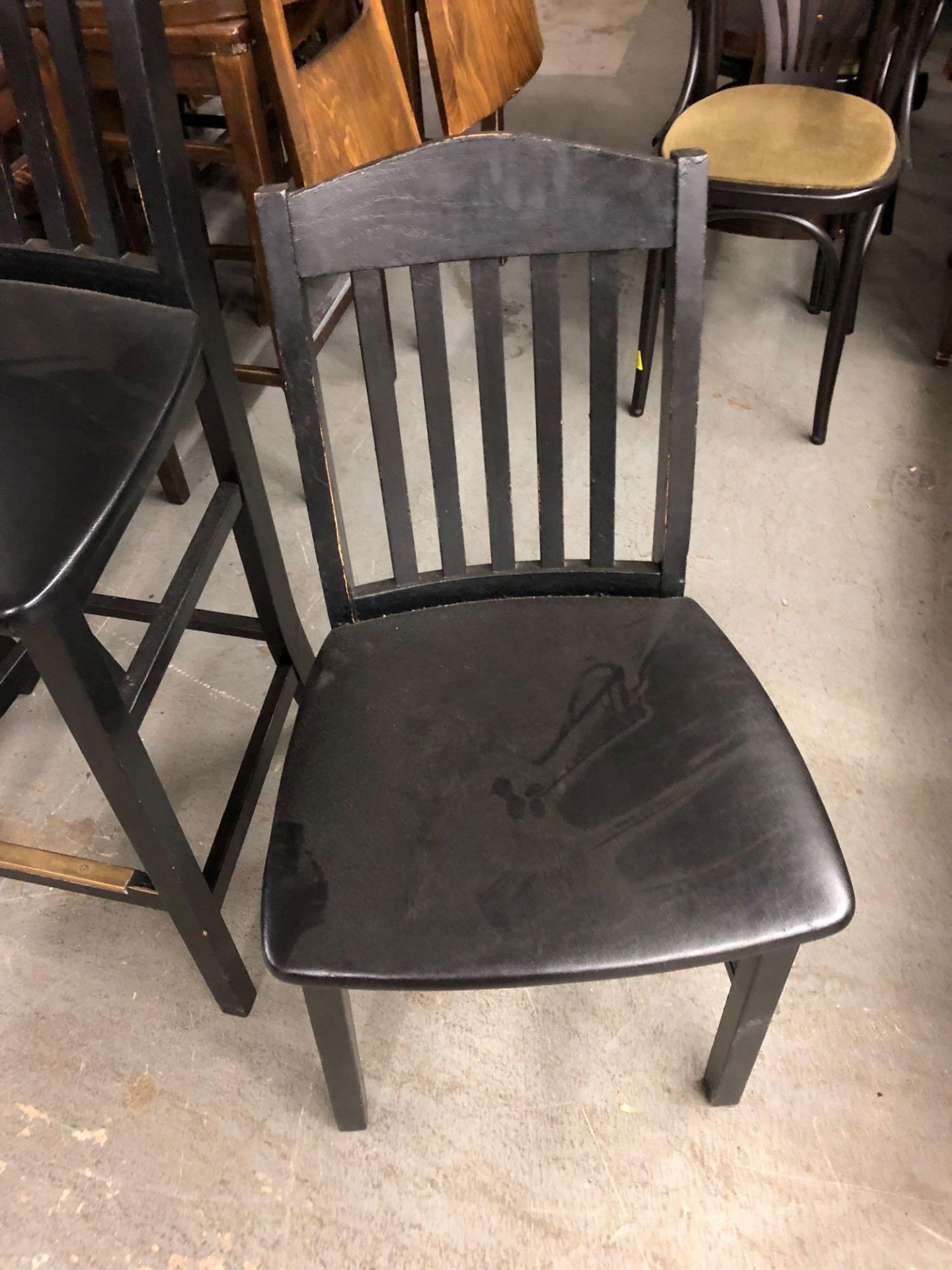 Assorted black stools and chair - Image 4 of 4