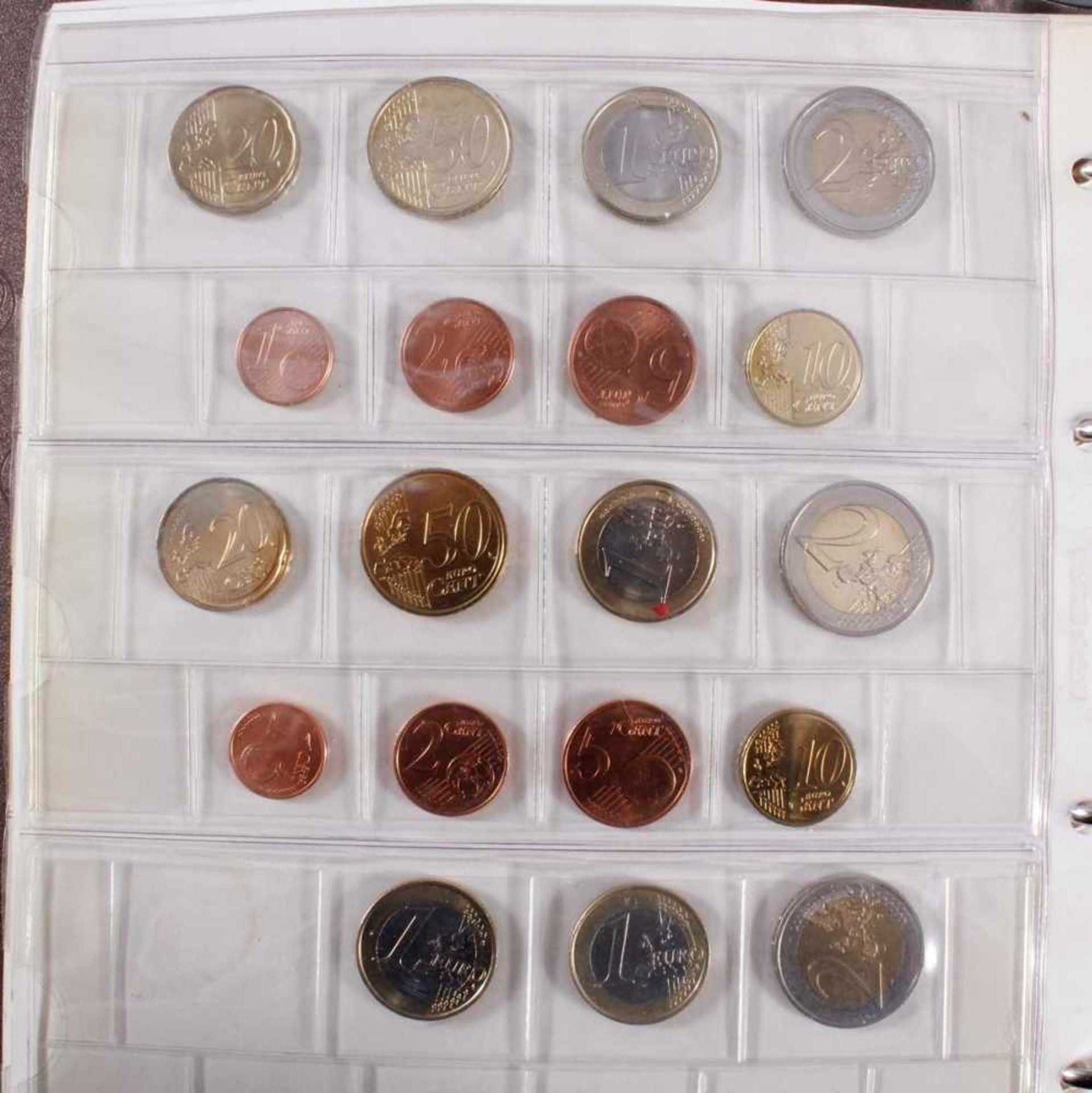 Kleine Euro-Münzsammlung< - Bild 8 aus 12
