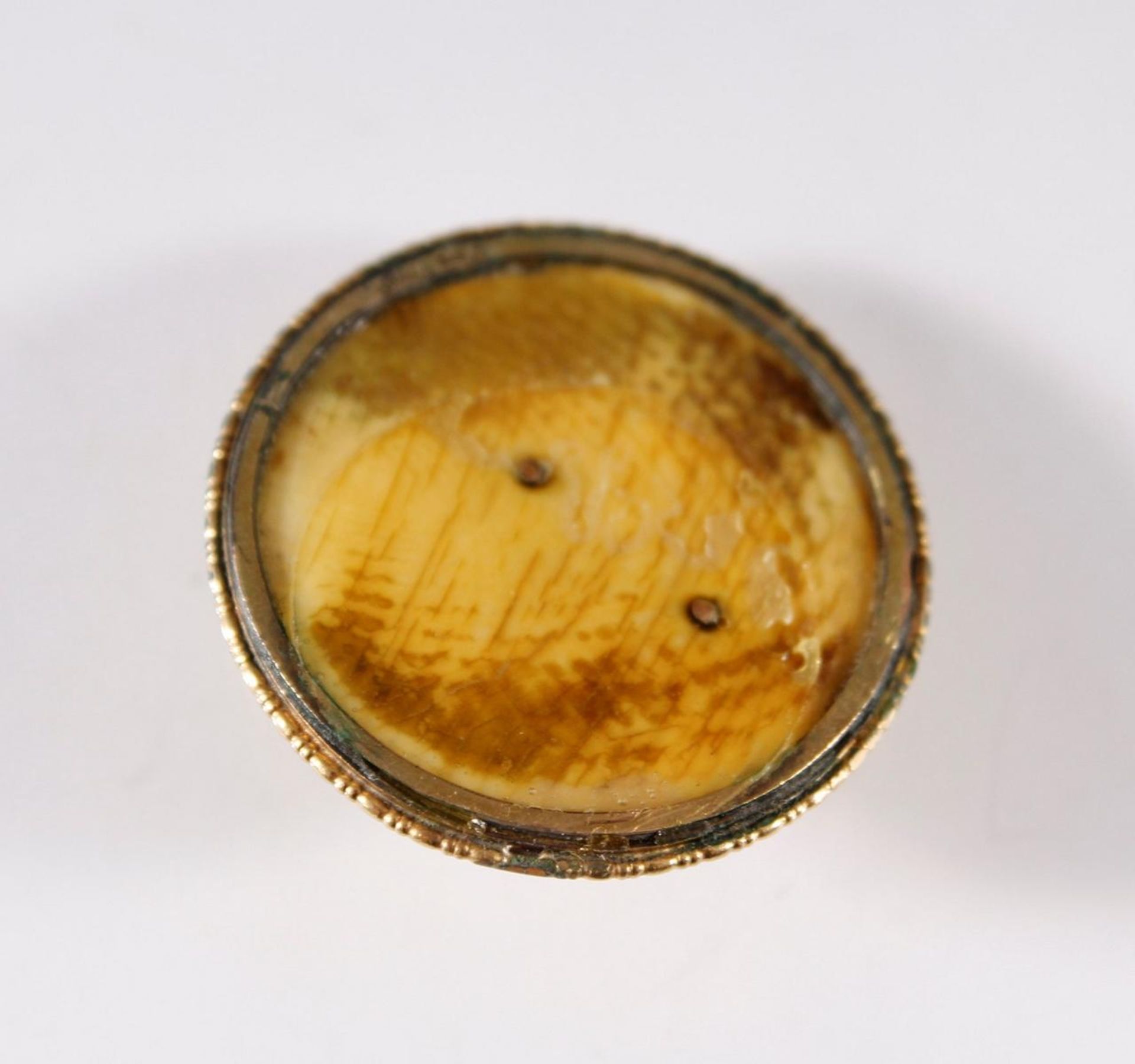 Antikes Amulett aus Elfenbein mit Goldrose und Fassung, 8 Karat Gelbgold - Bild 2 aus 2