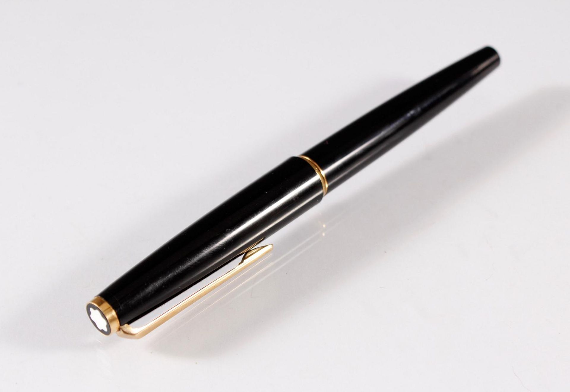 Montblanc Füller mit Goldfeder<