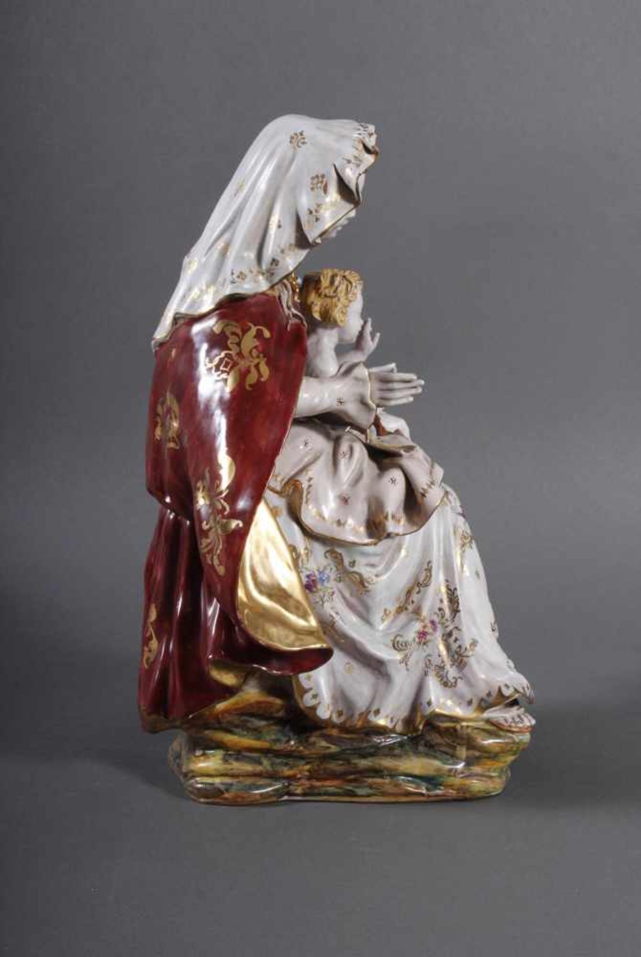 Keramik-Skulptur Madonna mit Kind, wohl Italien 2. Hälfte 20. Jh.< - Image 6 of 7