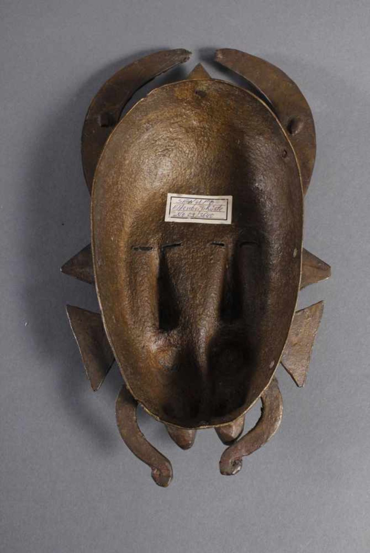 Bronzemaske Senufo / Elfenbeinküste< - Bild 3 aus 3