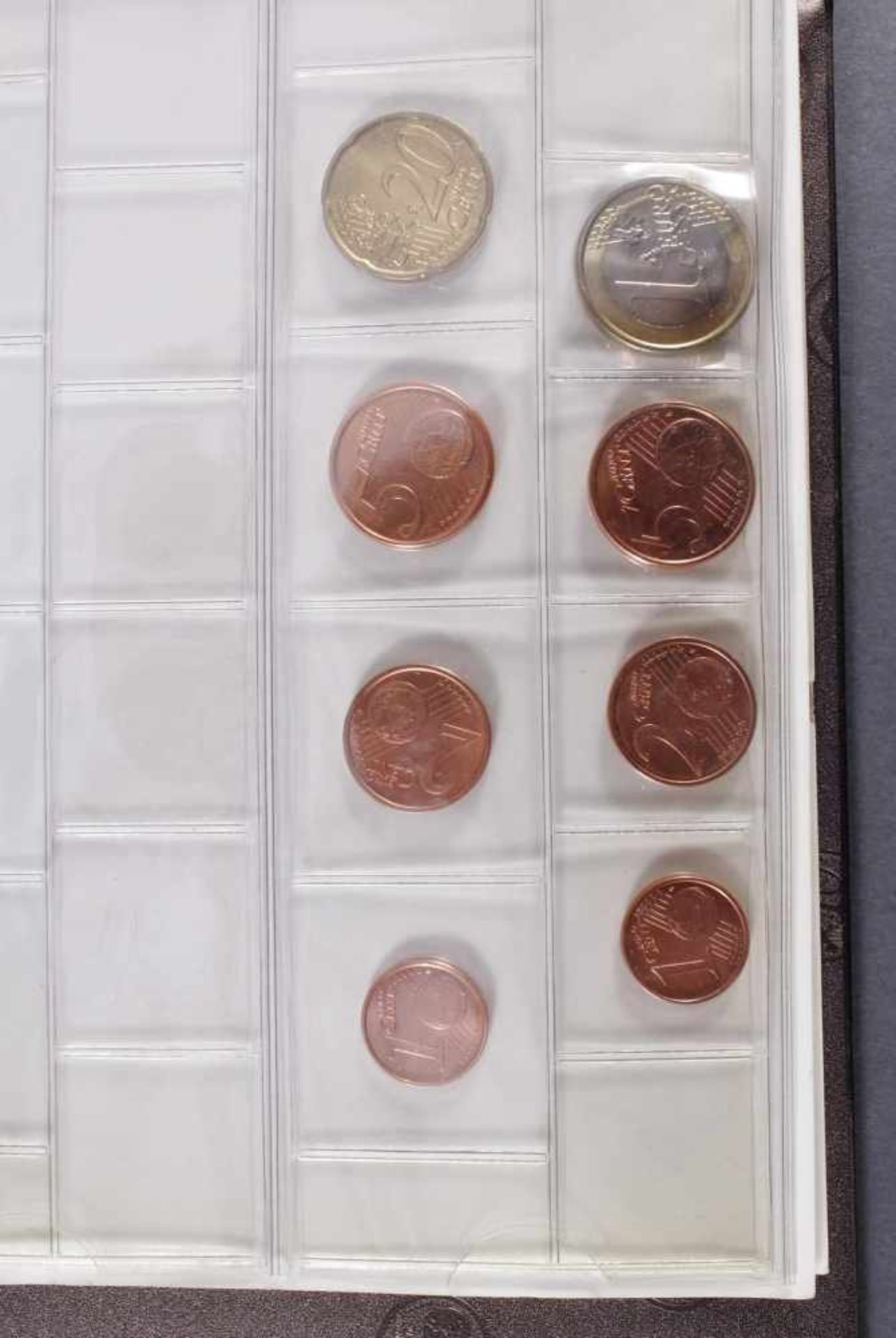 Kleine Euro-Münzsammlung< - Bild 3 aus 12