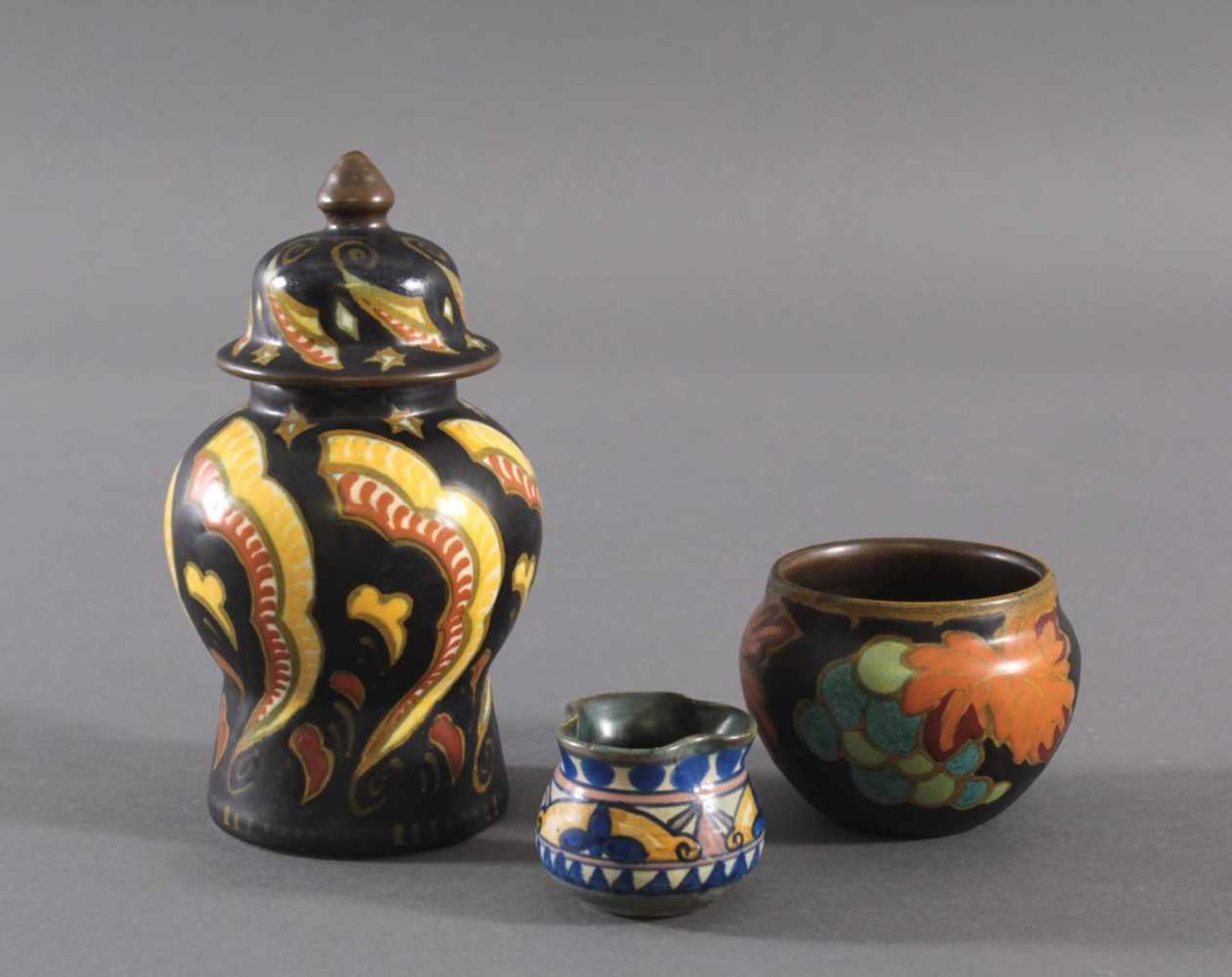 Drei Gouda Keramik, Holland