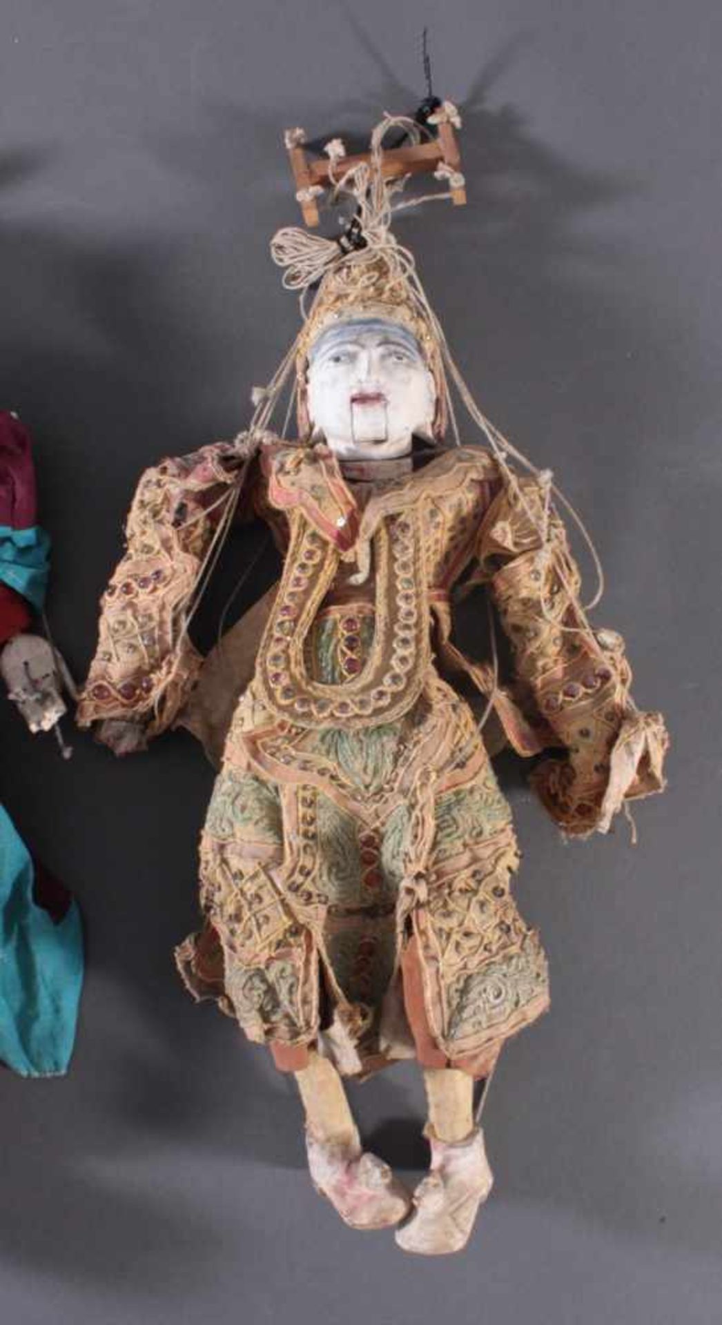 Paar indonesische Marionetten aus der 1. Hälfte des 19. Jh.< - Bild 2 aus 6