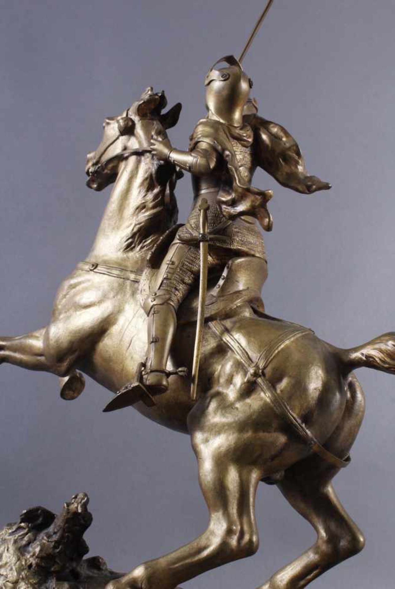 Conrad Portalis, große Bronzeskulptur auf ovalem Marmorsockel< - Image 6 of 6