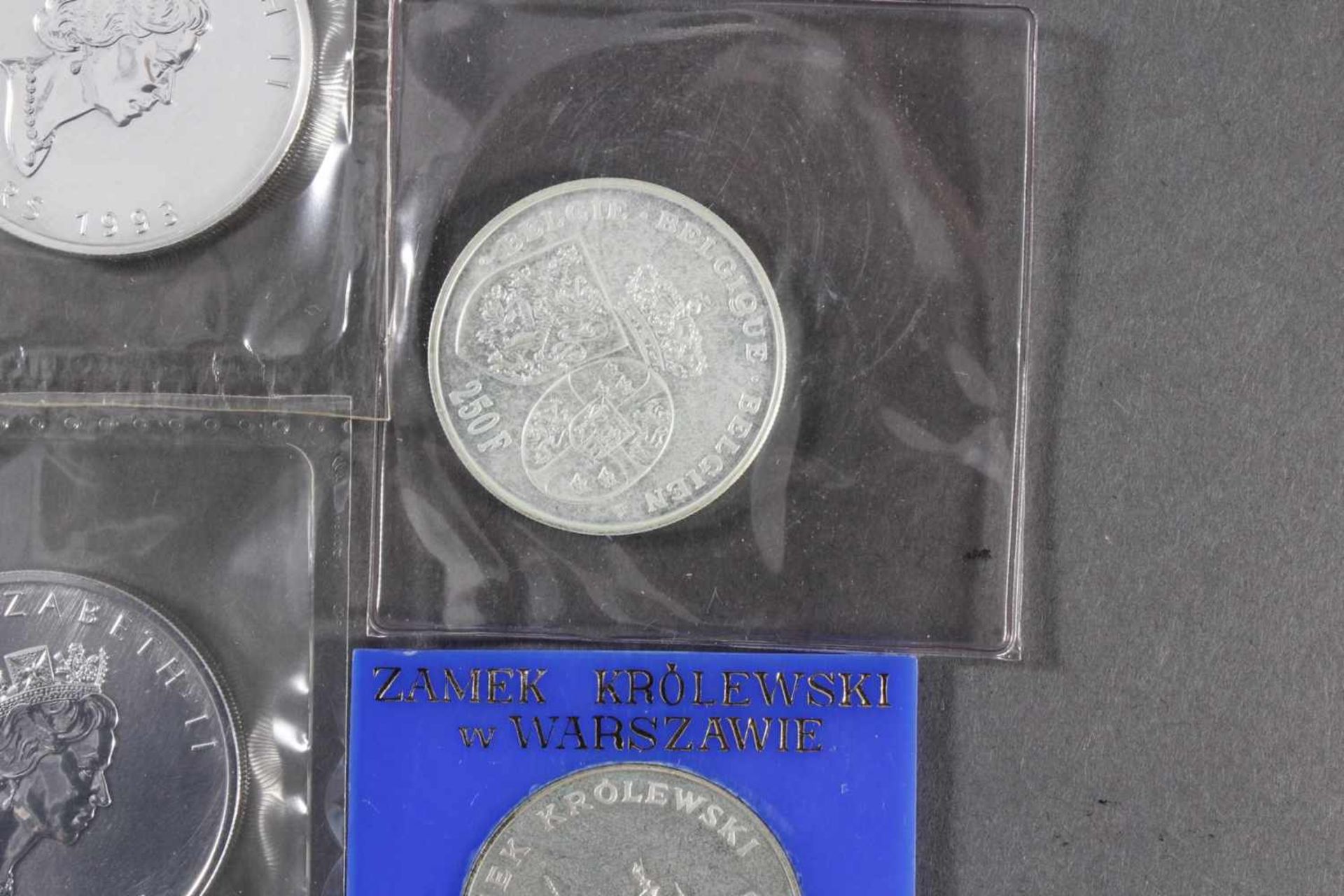 Silbermünzen und Medaillen< - Bild 2 aus 3