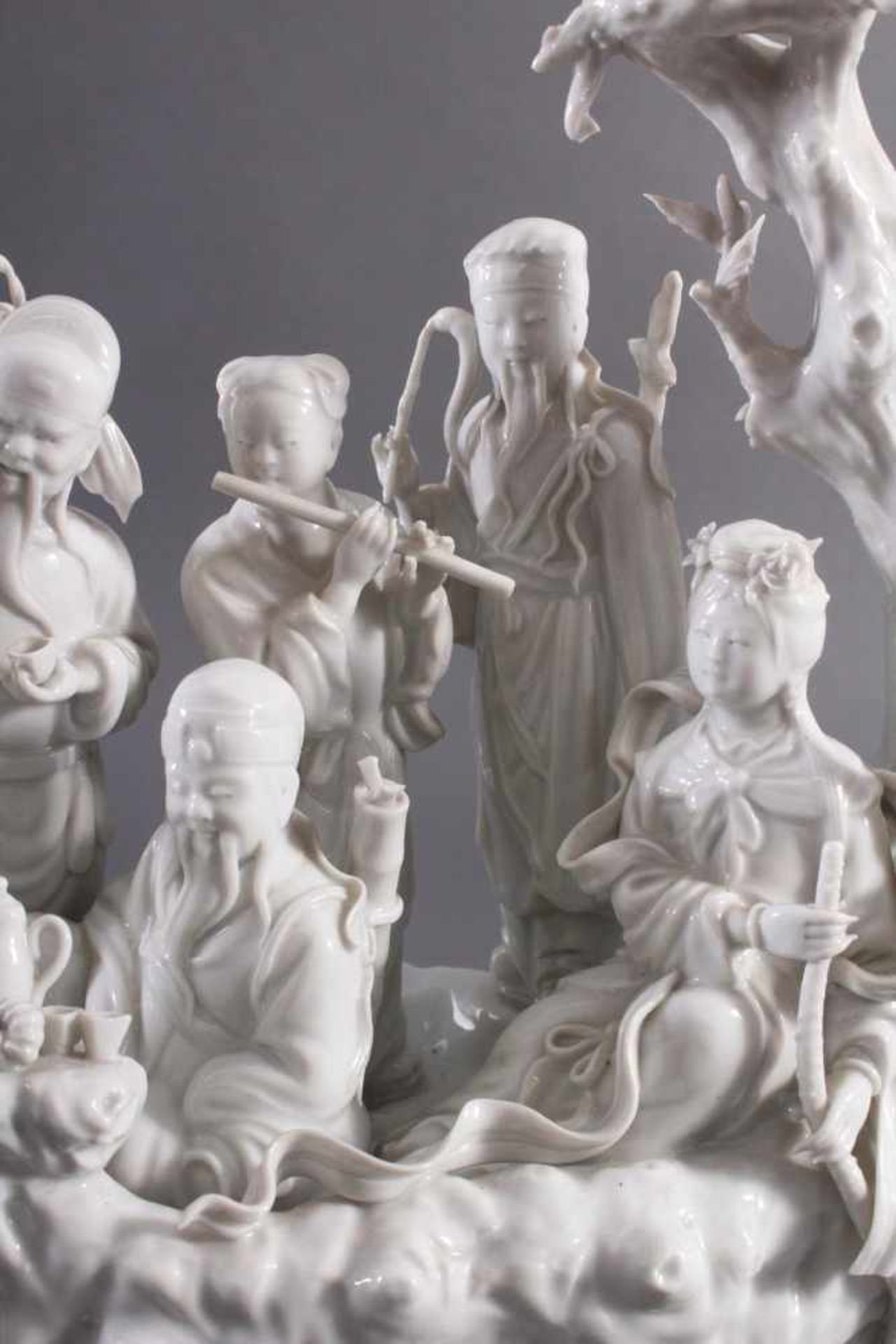 Chinesische Porzellanskulptur um 1900, 8 Unsterbliche - Bild 3 aus 10