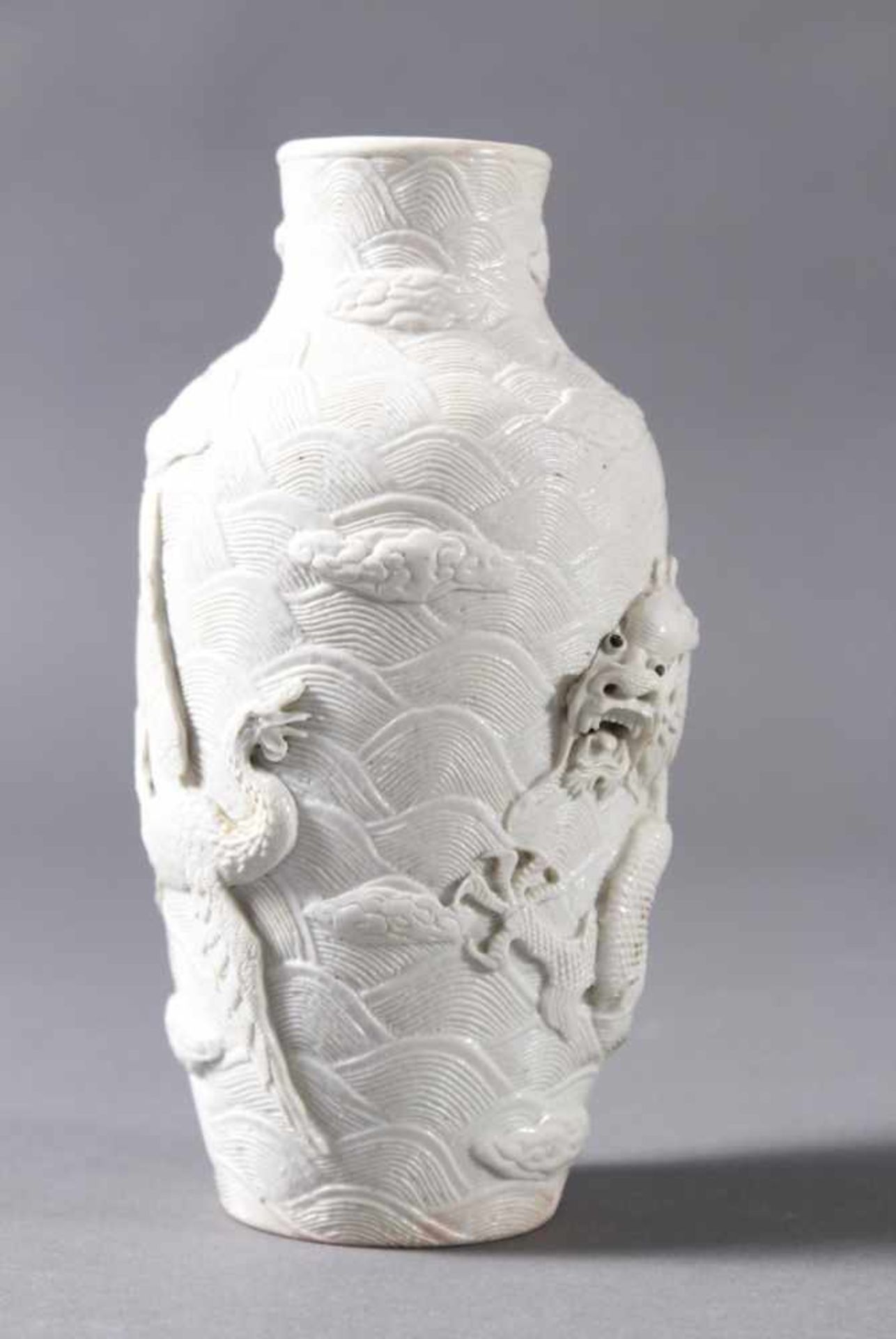 Biskuitporzellan Vase, China, Quing-Dynastie 18. / 19. Jahrhundert - Bild 4 aus 6