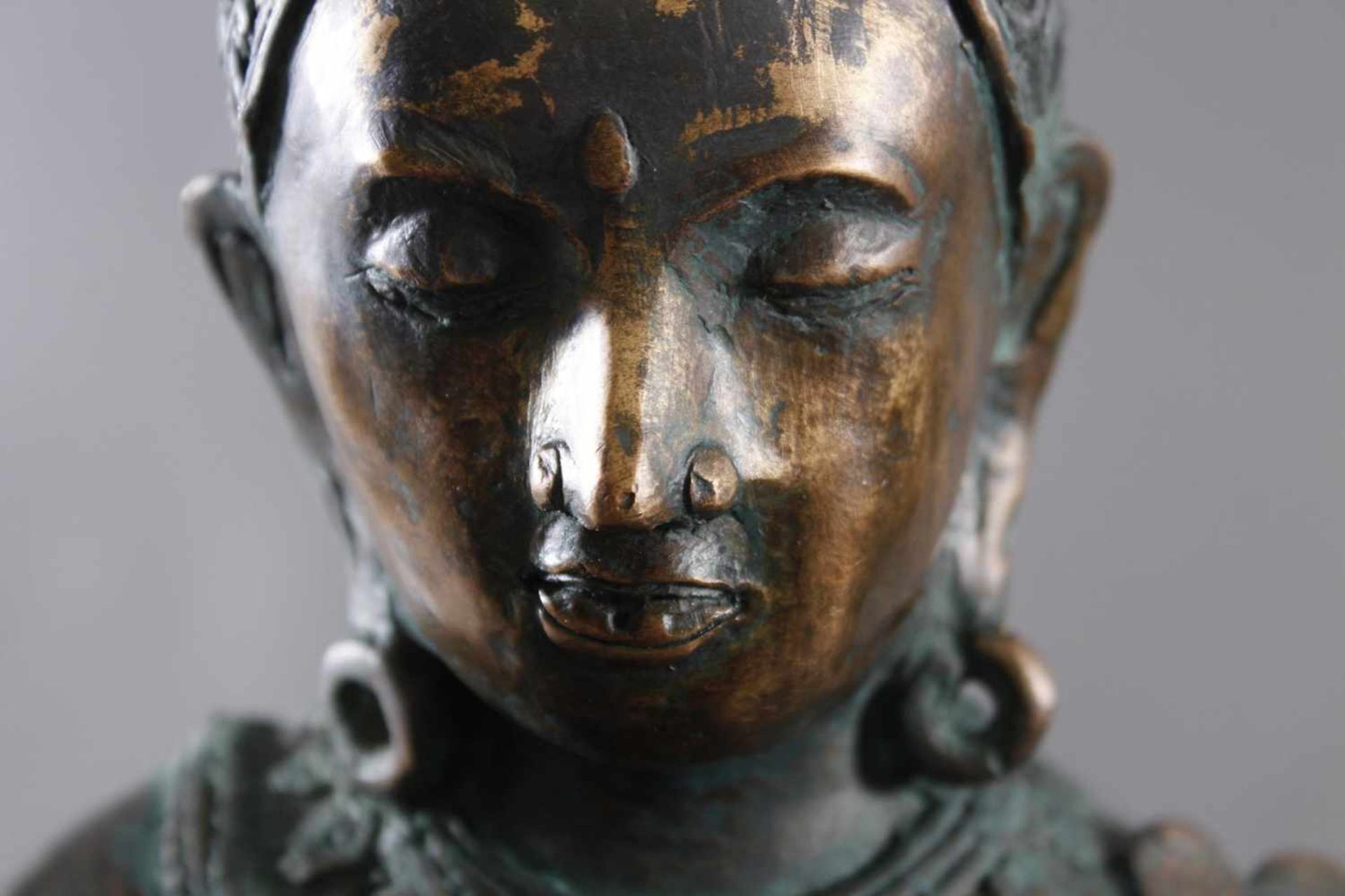 Vierarmiger Avaloketishvara, Ostindien 20. Jahrhundert - Image 6 of 11