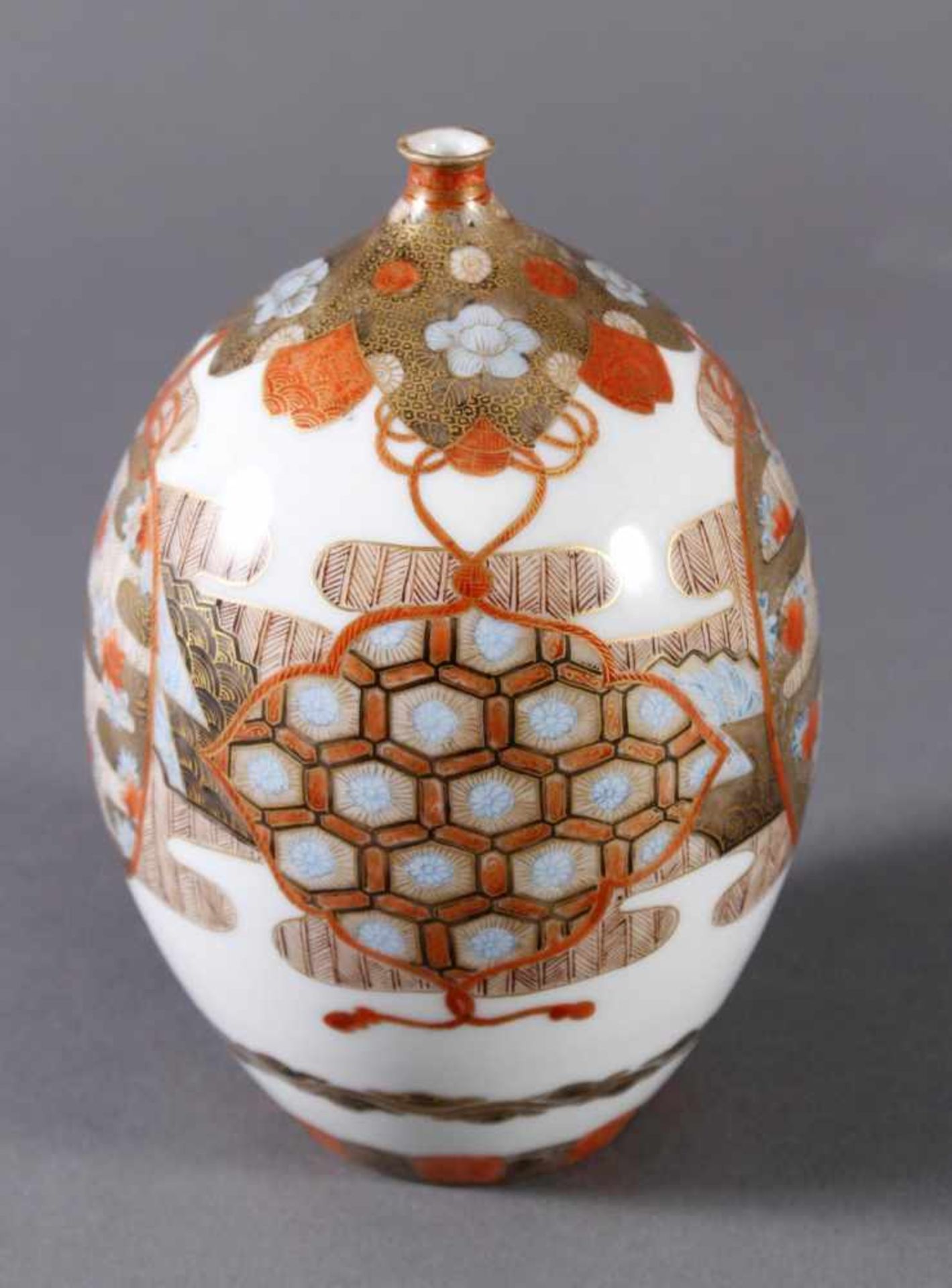 Porzellan Ziervase, Japan um 1900, Meiji Periode