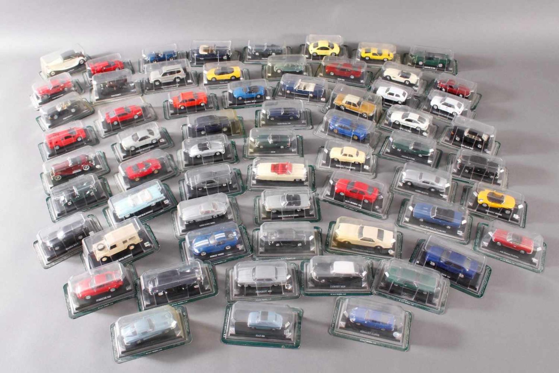 Sammlung Modellautos in der Originalverpackung