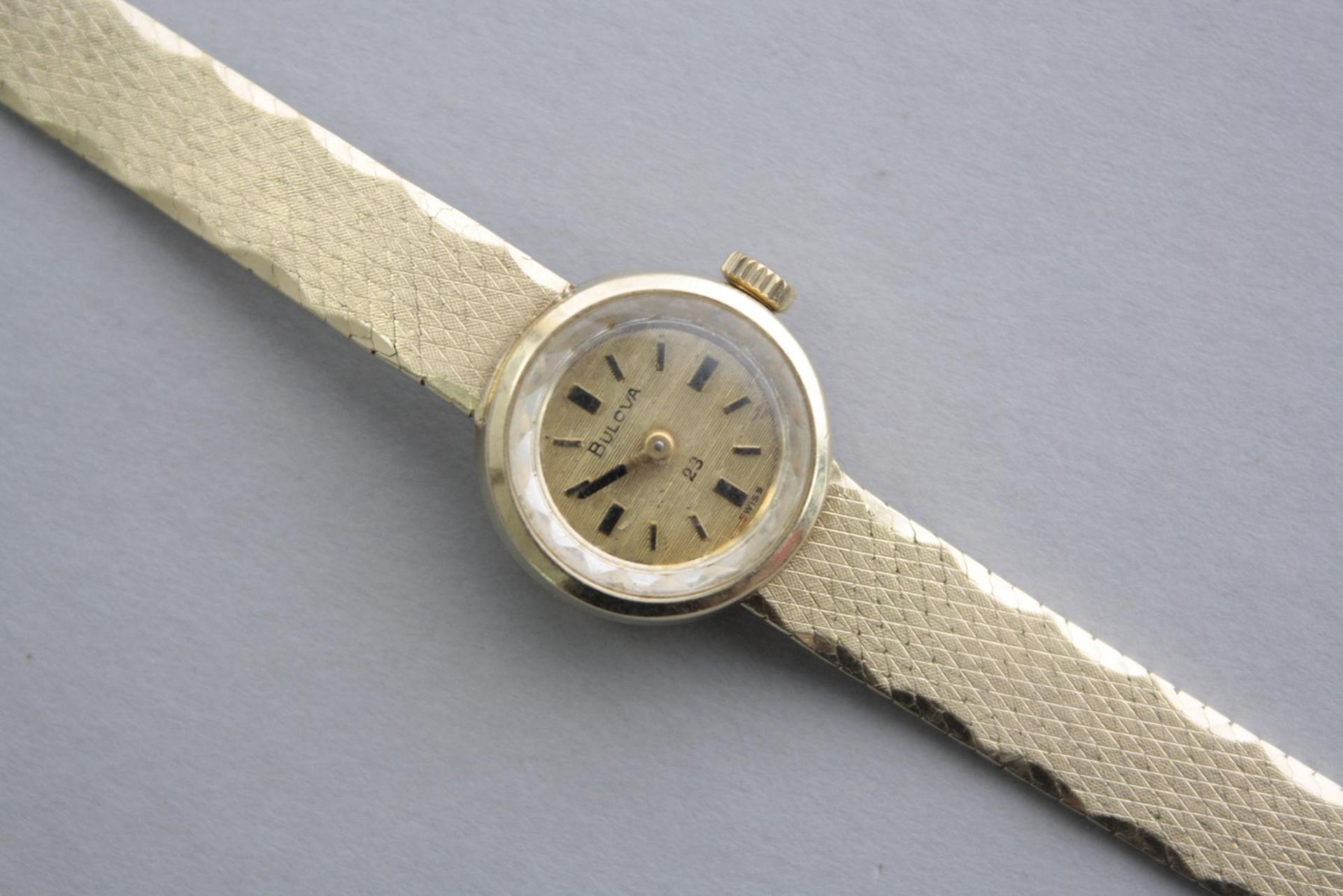 Bulova Damenarmbanduhr, 14 Karat Gelbgold - Bild 2 aus 4