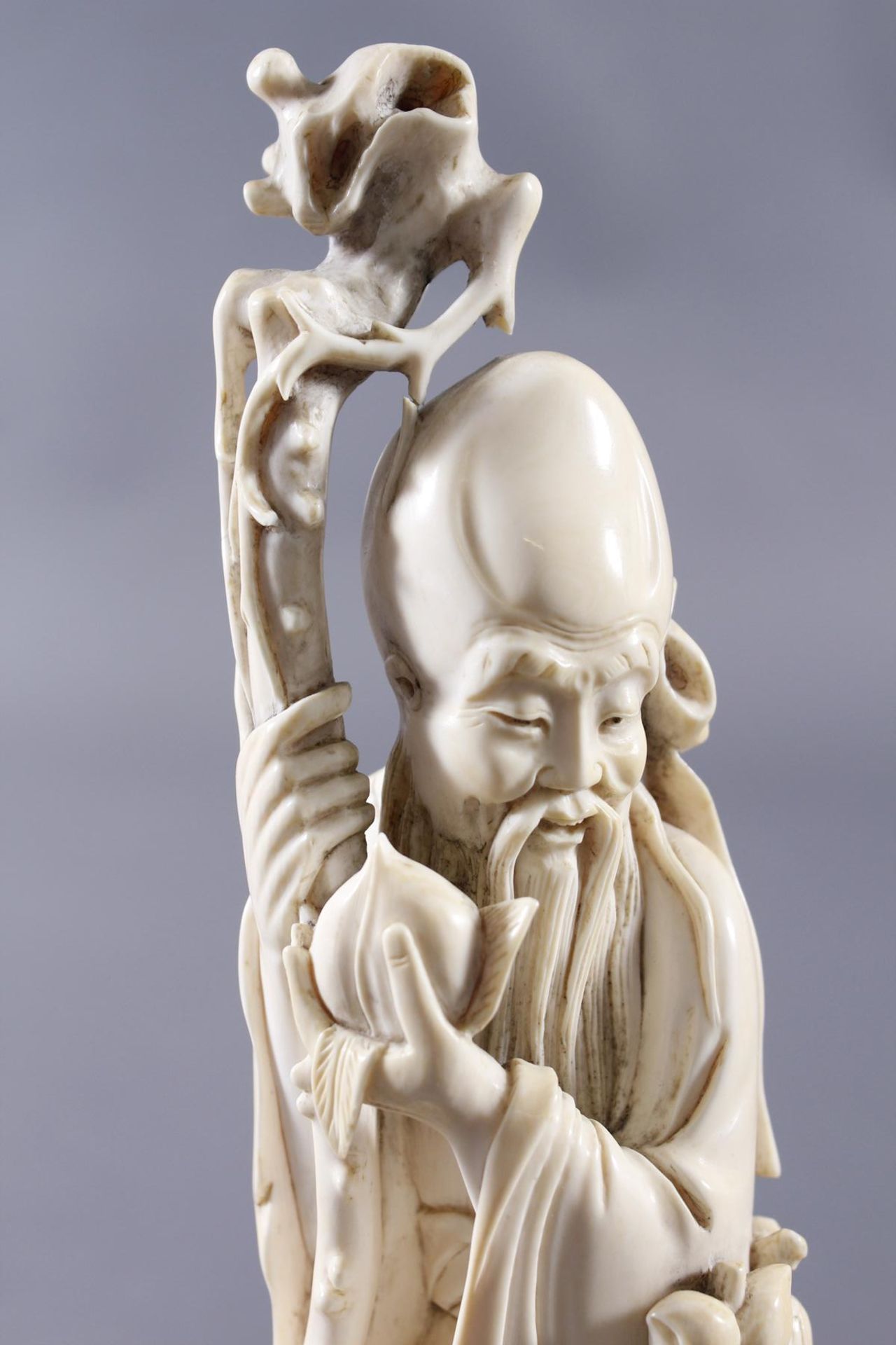 Elfenbeinfigur Luohan mit Kind, China 19. Jahrhundert - Image 5 of 11