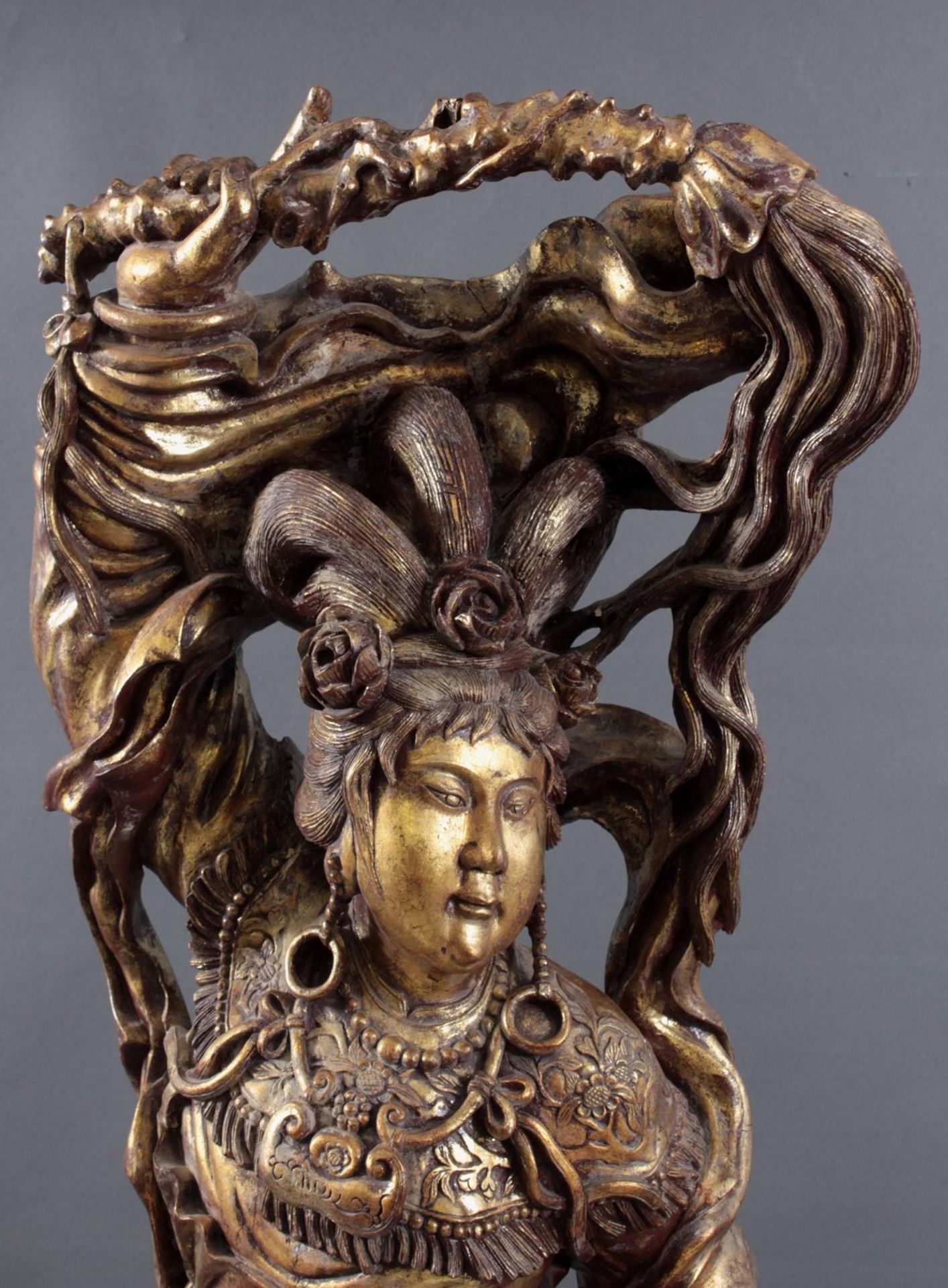 Prächtige chinesische Holzfigur. Guanyin um 1900 - Bild 2 aus 7