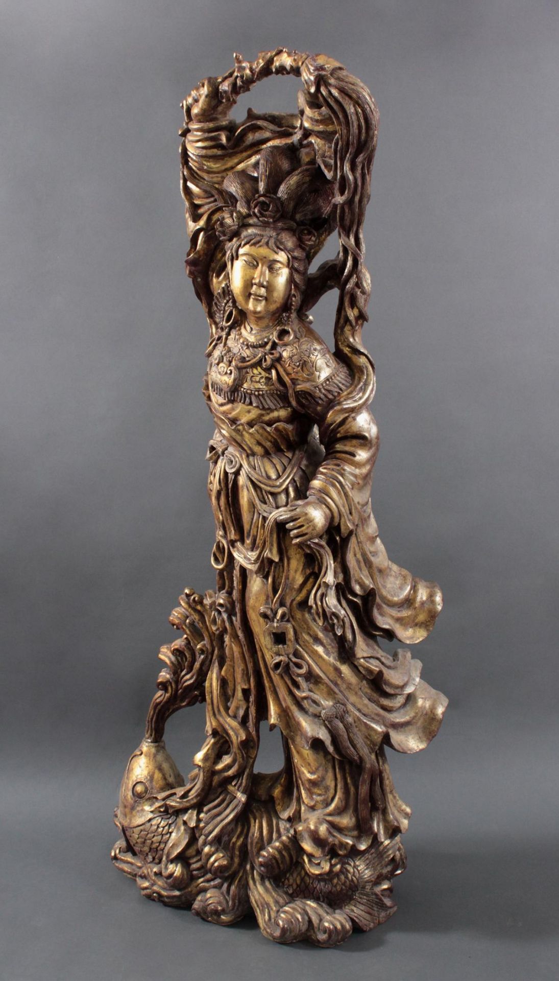 Prächtige chinesische Holzfigur. Guanyin um 1900 - Bild 4 aus 7