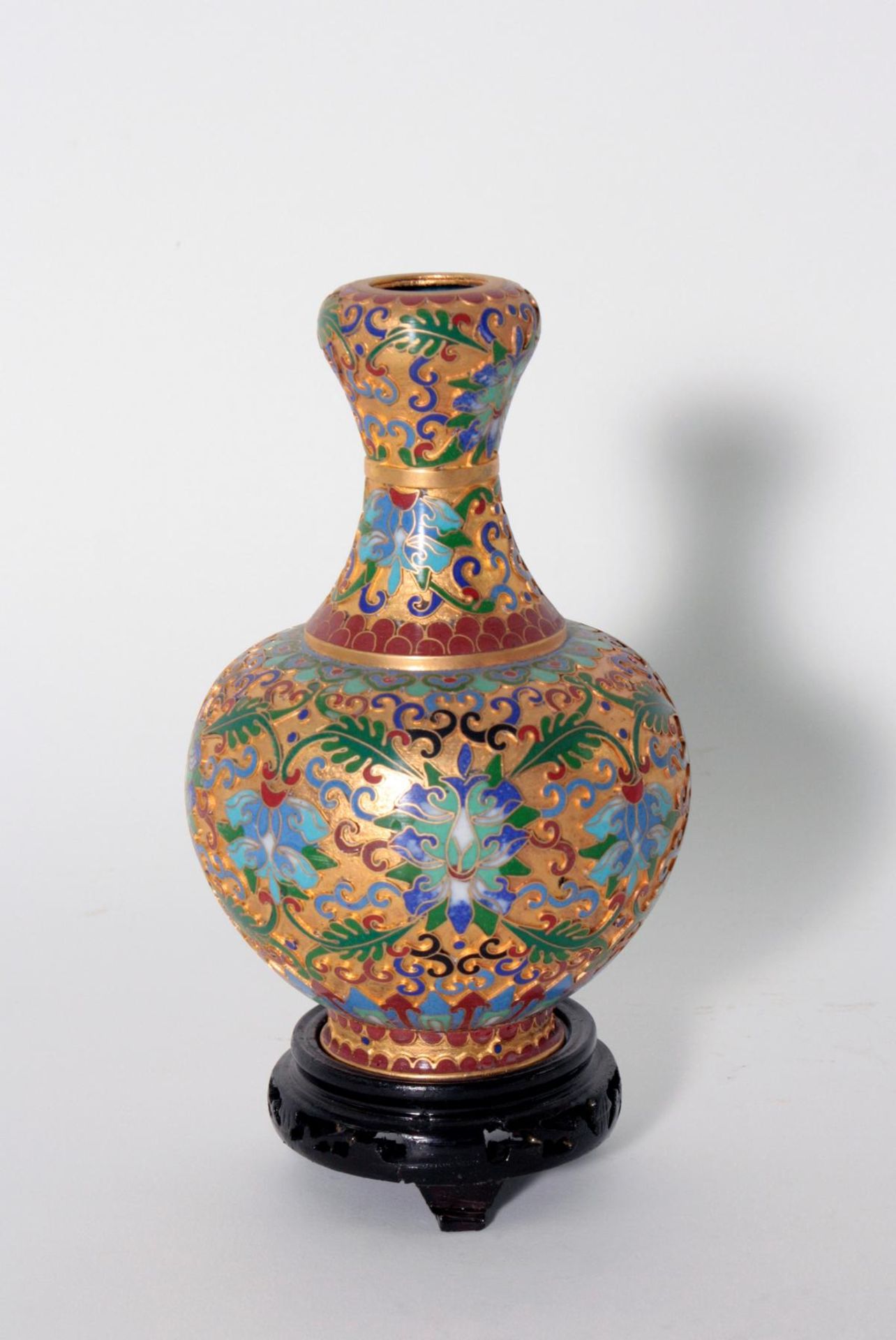 Email-Cloisonné Vase, China, 2. Hälfte 20. Jahrhundert