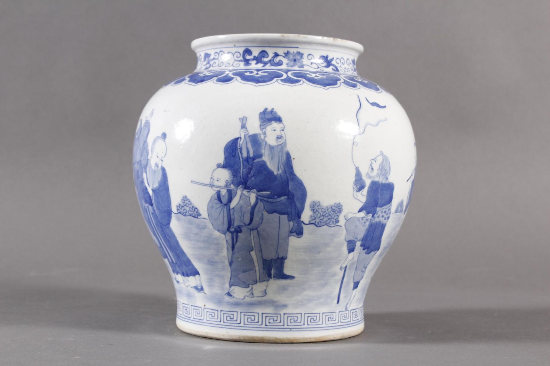 Blau-weißer Porzellan-Schultertopf, China 18. Jahrhundert - Bild 3 aus 5
