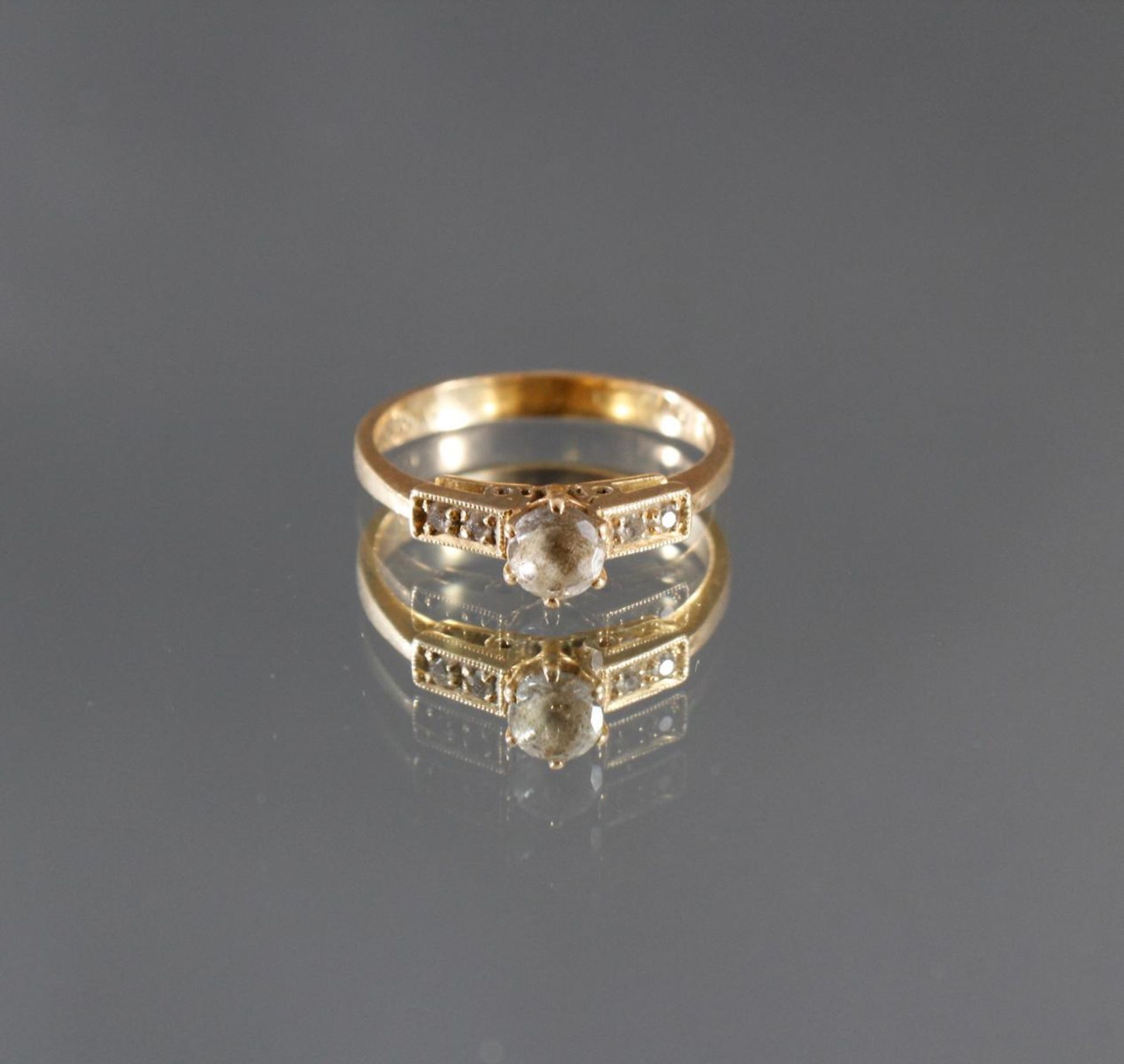 Damenring mit Zirkonia, 18 kt Gelbgold