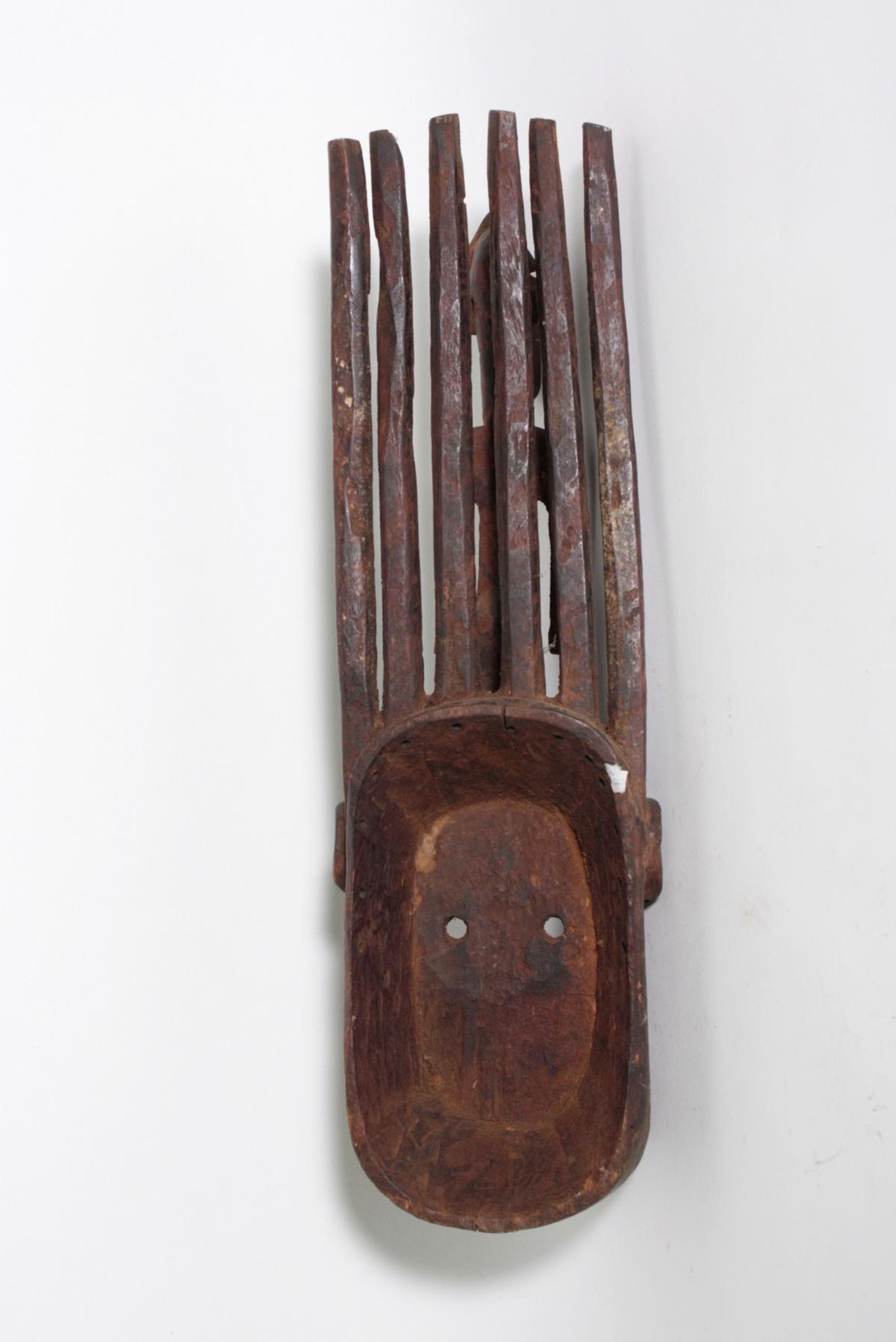 N'tomo Maske, Bamana, Mali, 1. Hälfte 20. Jh.Holz, matte braun-schwarze Patina mit Gebrauchsspuren - Bild 4 aus 4