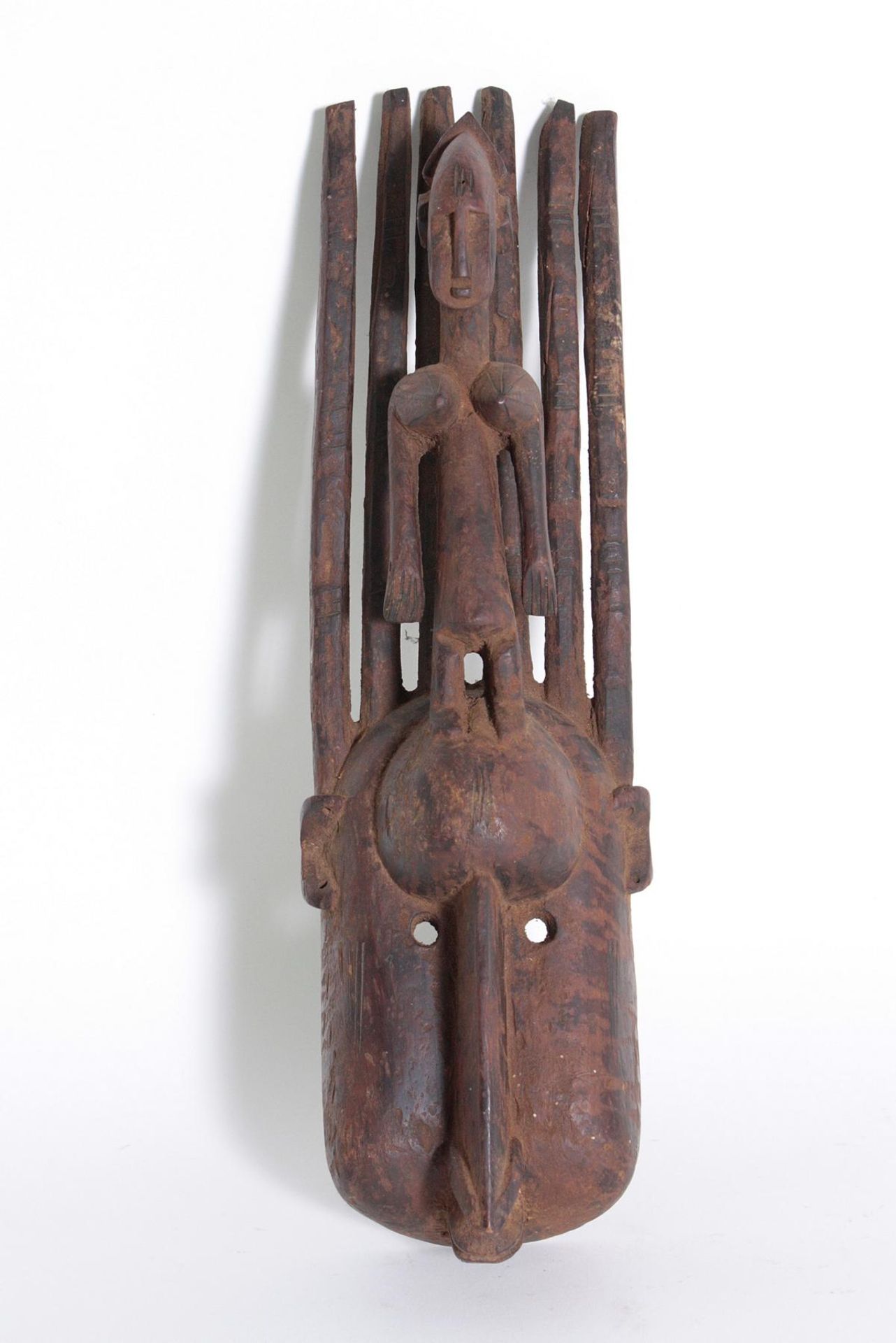 N'tomo Maske, Bamana, Mali, 1. Hälfte 20. Jh.Holz, matte braun-schwarze Patina mit Gebrauchsspuren
