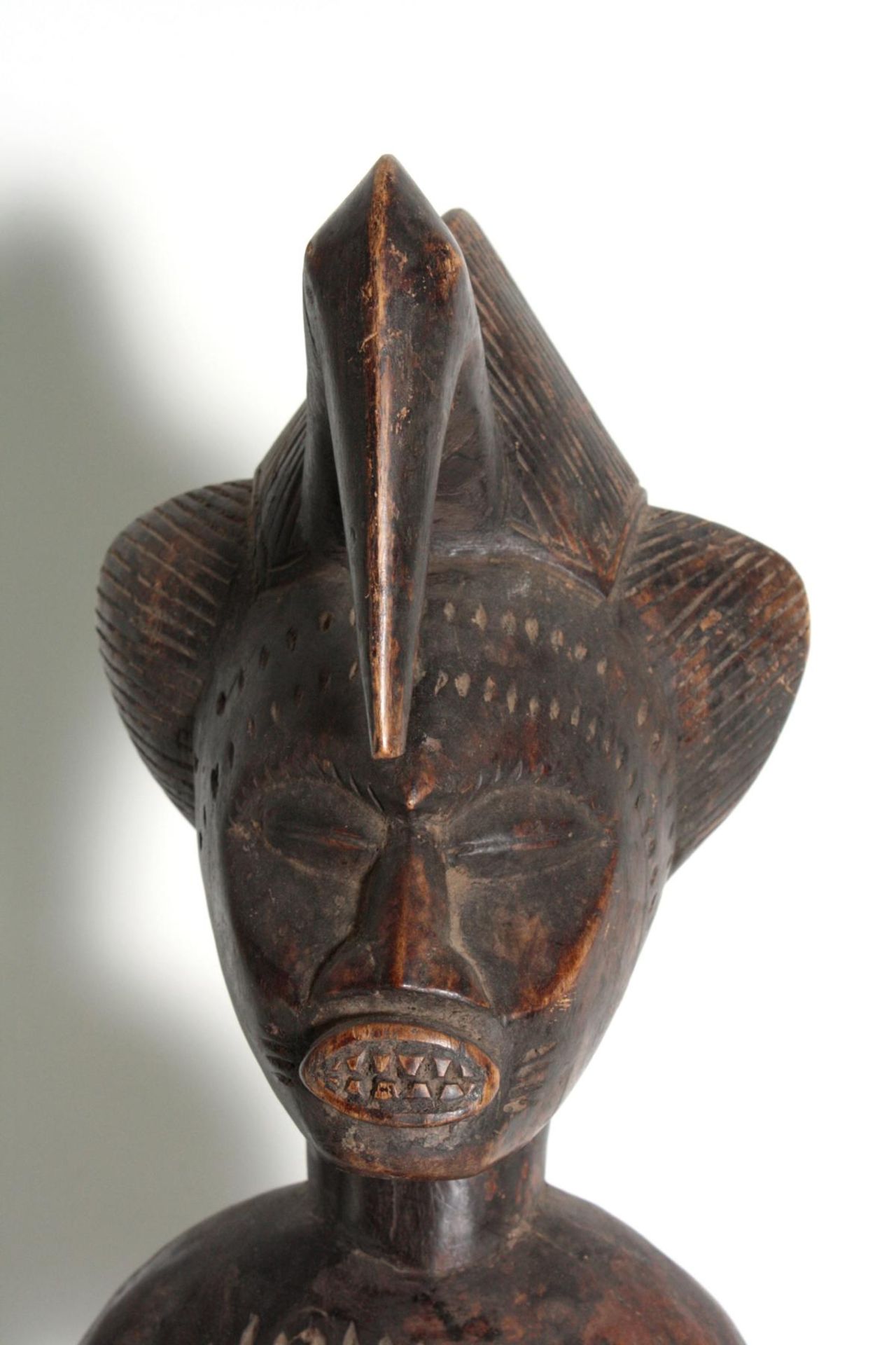 Maternité. Mutter-Kind-Figur, Senufo Elfenbeinküste, 1. Hälfte des 20. JahrhundertsHolz, dunkel - Bild 2 aus 6