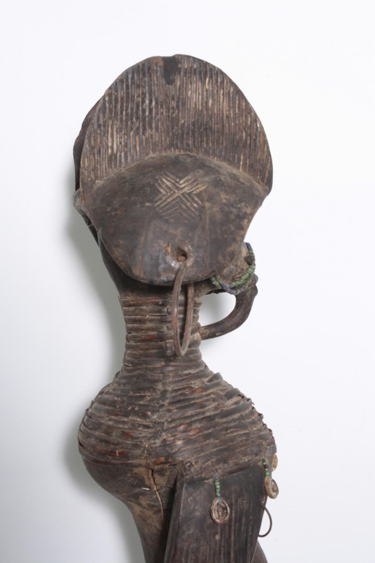 Ritualfigur der Mumuye, "Iagalagana", Nigeria. 1. Hälfte 20. Jh.Holz geschnitzt, dunkelbraune Patina - Bild 7 aus 15