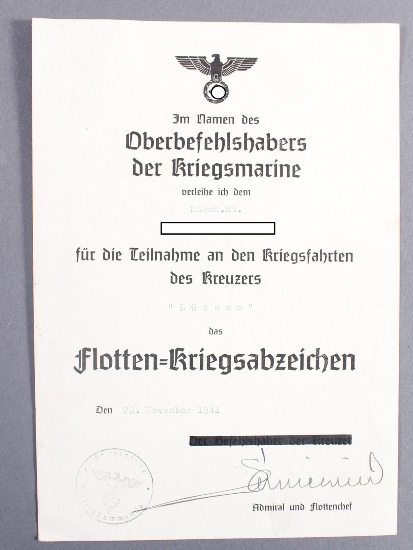 Urkunde zum Flotten-KriegsabzeichenKreutzer Lützow, datiert 20. November 1941, Autograph von