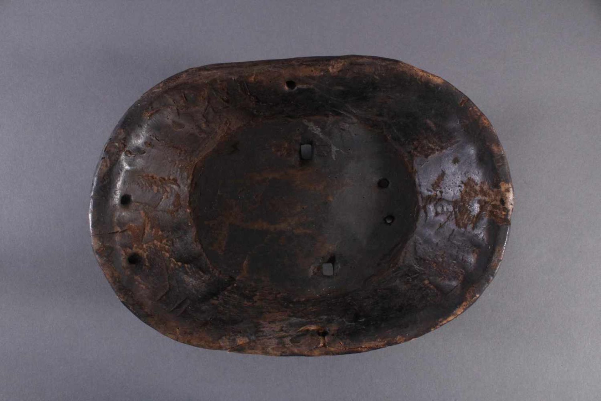 Antike Maske, Zaire/Kongo 1. Hälfte 20. Jh.Holz geschnitzt, dunköe Patina . Gesicht mit linearen - Bild 6 aus 6