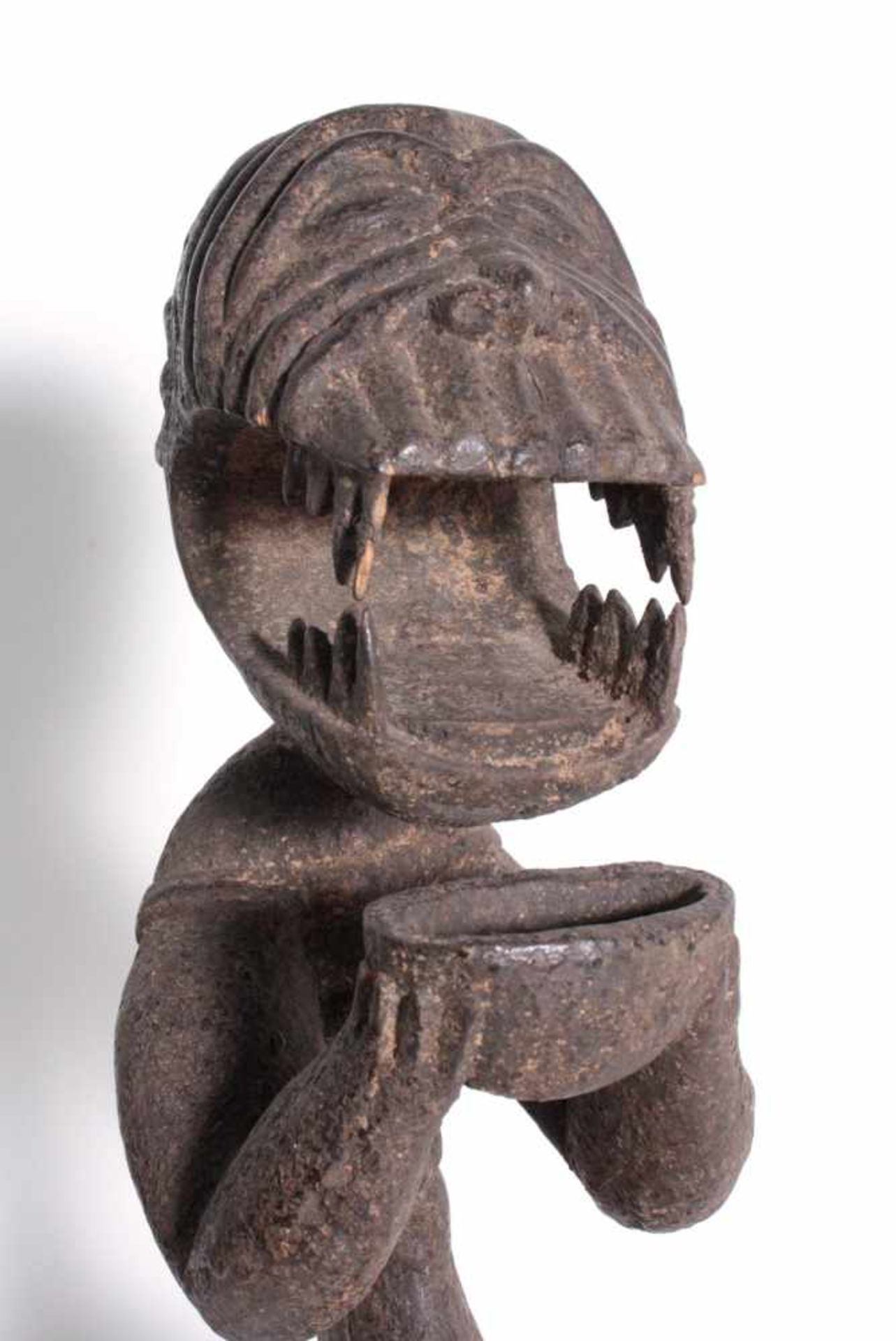 Ältere Figur der Baule, stehende Affenstatue, "Mbra"Holz geschnitzt, Affenfigur mit Opferschale, - Bild 2 aus 6