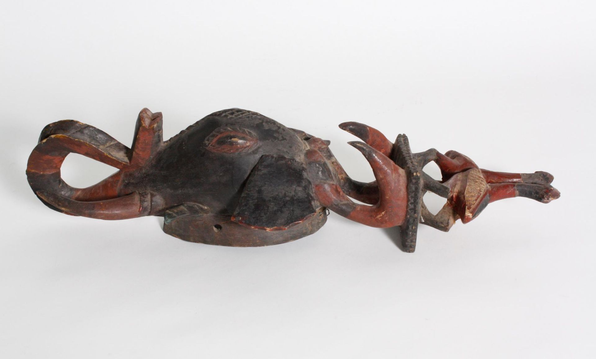 Maske, Baule, Elfenbeinküste, 1, Hälfte 20. Jh.Holz geschnitzt, in Form eines Elefanten Kopfes mit - Bild 5 aus 5