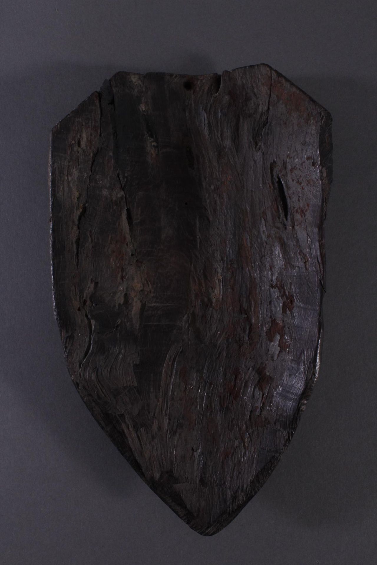 Antike Maske, Afrika 1. Hälfte 20. Jh.Holz geschnitzt, dunkle Patina, ca. 5 x 15 x 27 cm. - Bild 2 aus 2