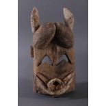 Antike Maske, Mossi, Burkina Faso 1. Hälfte 20. Jh.Holz geschnitzt, Reste von weißer