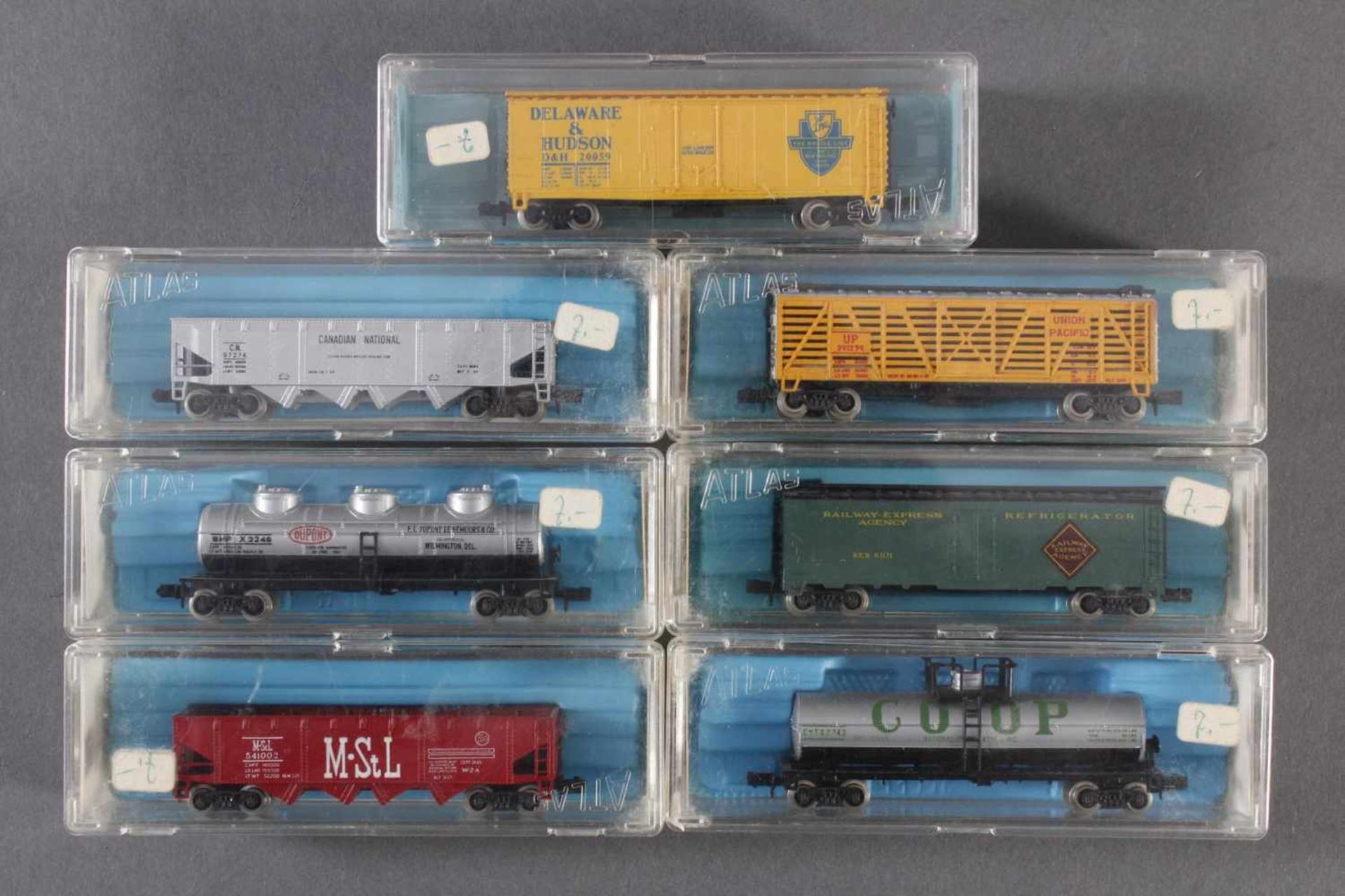 7 Atlas Güterwaggons, MinitrixModellnummer 2268, 2393, 2423, 2411, 2295, 2422 und 3310