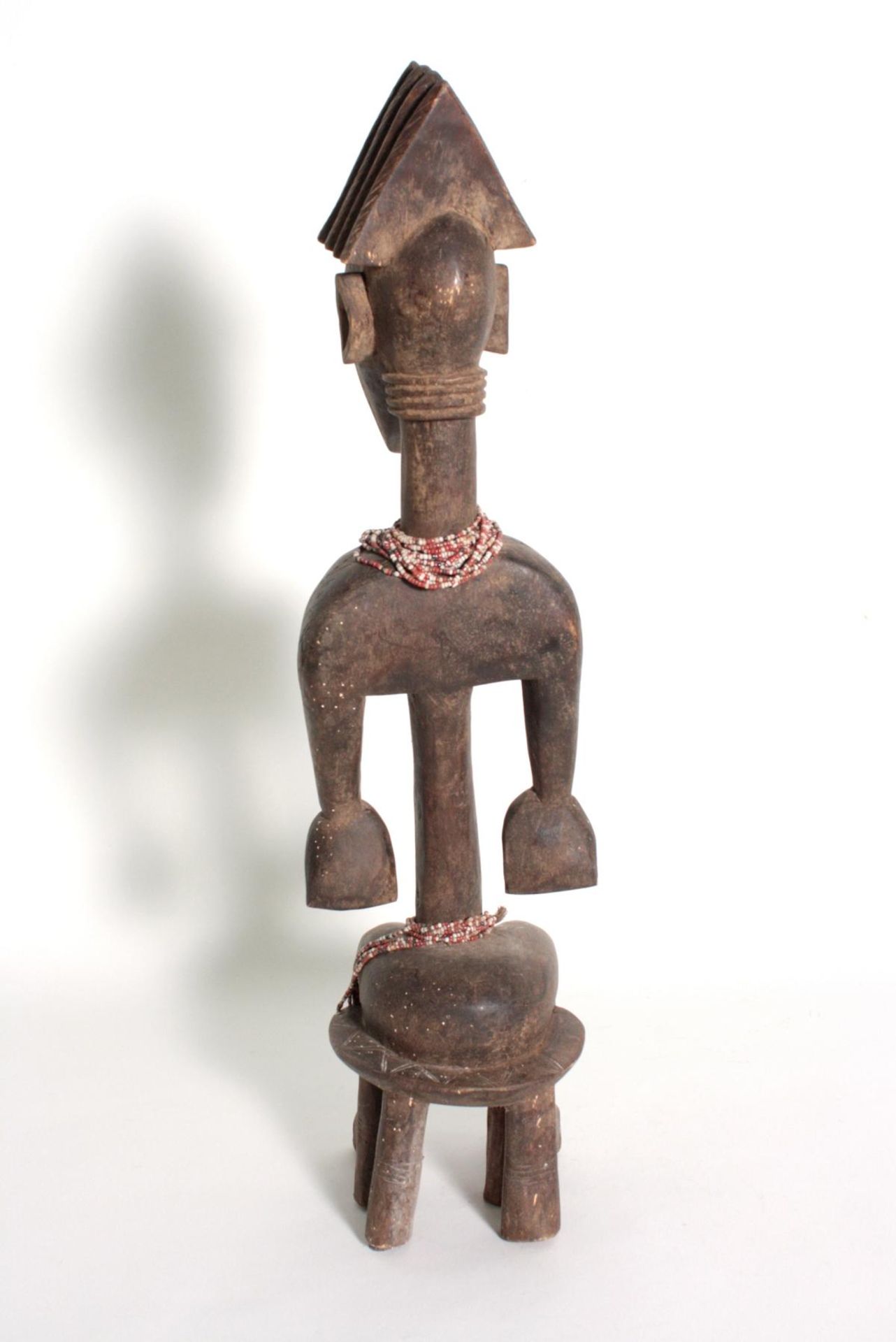 Bambara/Mali, sitzende weibliche Figur, 1. Hälfte 20. Jh.Holz, dunkelbraune Patina, sitzende Frau - Image 4 of 5
