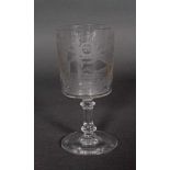 Baccarat Souvenir Glas, 1920Farbloses Glas mit geätztem Dekor, bezeichnet: 'Tour de Voués, Rue de