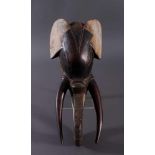 Antike Zoomorphe Maske, Elefant, Gouro 1. Hälfte 20. Jh.Holz geschnitzt, farbig gefasst, ca. 13,5