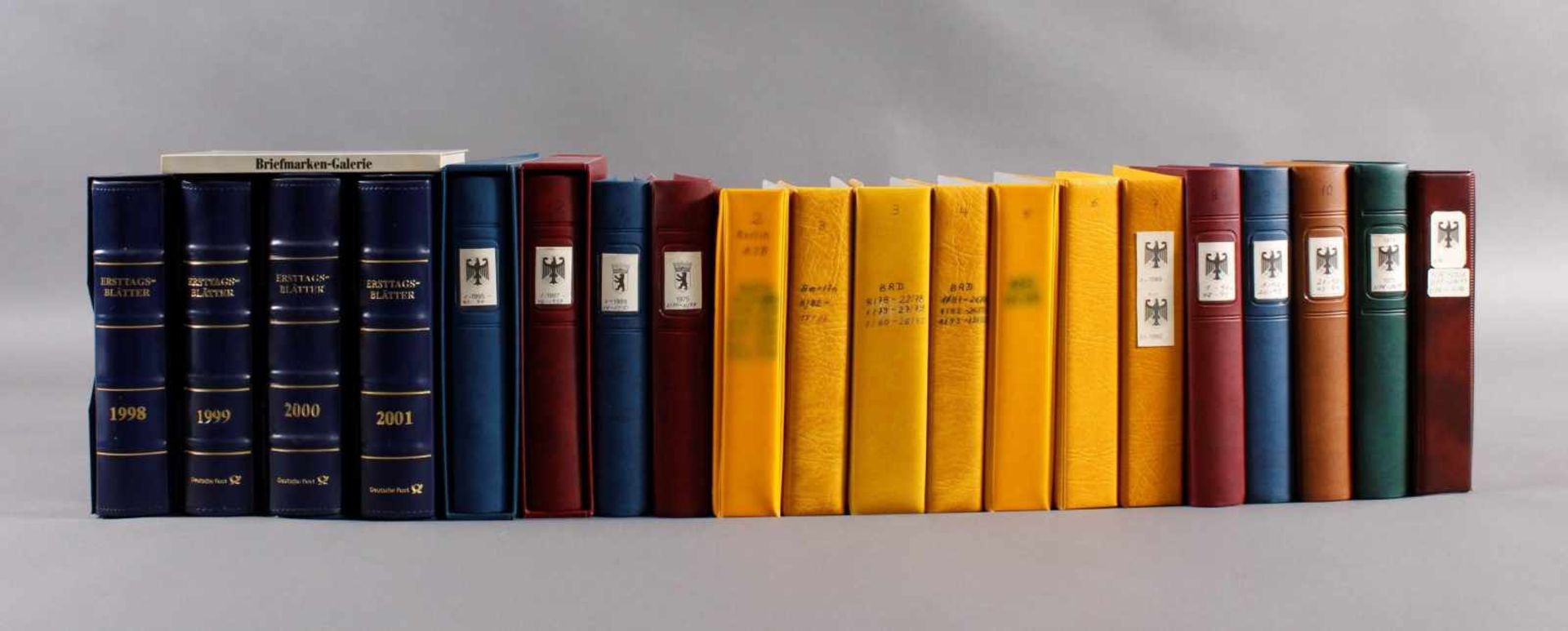 Ersttagsbriefe BRD und BERLIN, 1974-2001 und 1975-1990Komplette Sammlung der BRD ETBs von 1974-