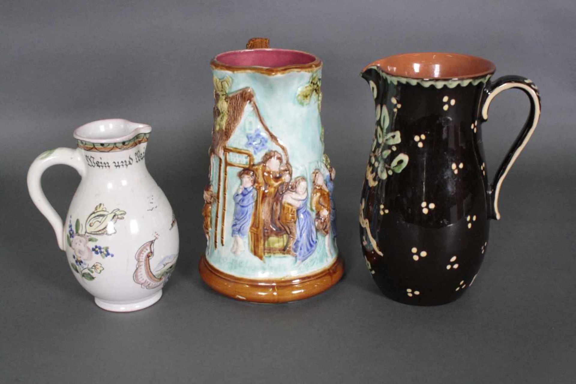 3 Keramik Schenkkrüge. Manufakturen Karlsruhe Majolika und Nimy-lez-Mons2x Karlsruhe Majolika, - Bild 2 aus 5