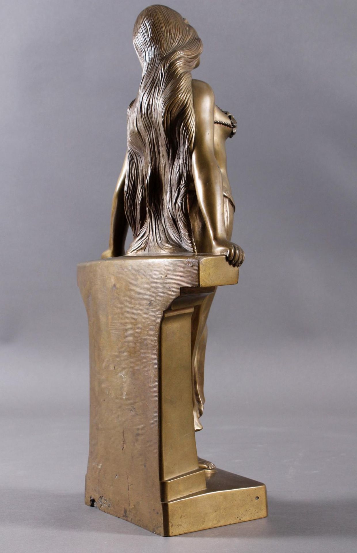 Bronzeskulptur, Darstellung der Salome, Frankreich um 1925Bronze patiniert. Am Sockel bezeichnet" - Bild 4 aus 12