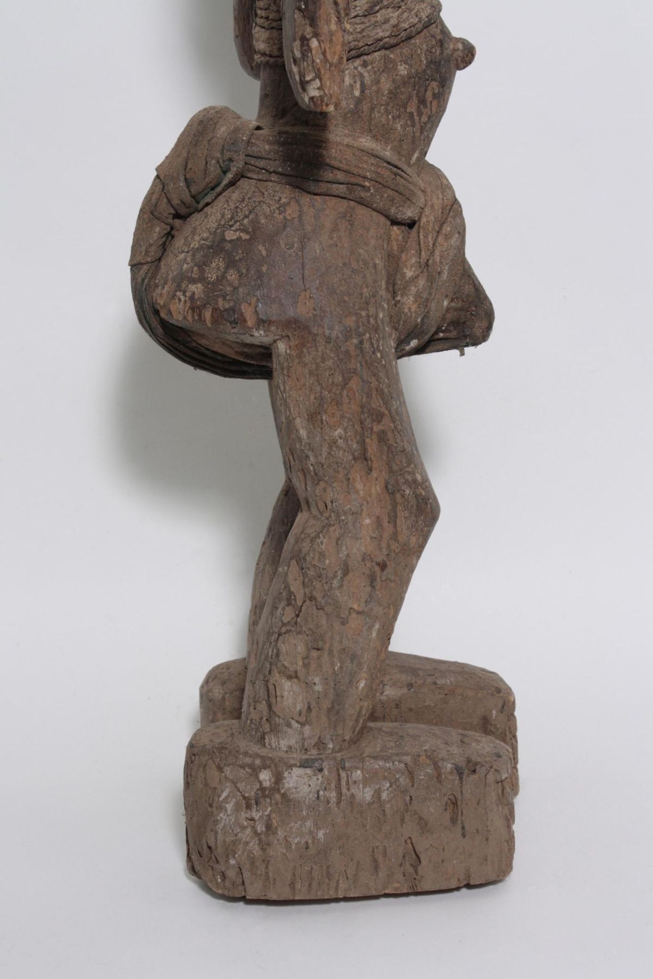 Ältere Große Figur, Dogon oder Bambara, MaliHolz, matte Krusten Patina, stehender Figur mit hohem - Bild 8 aus 16