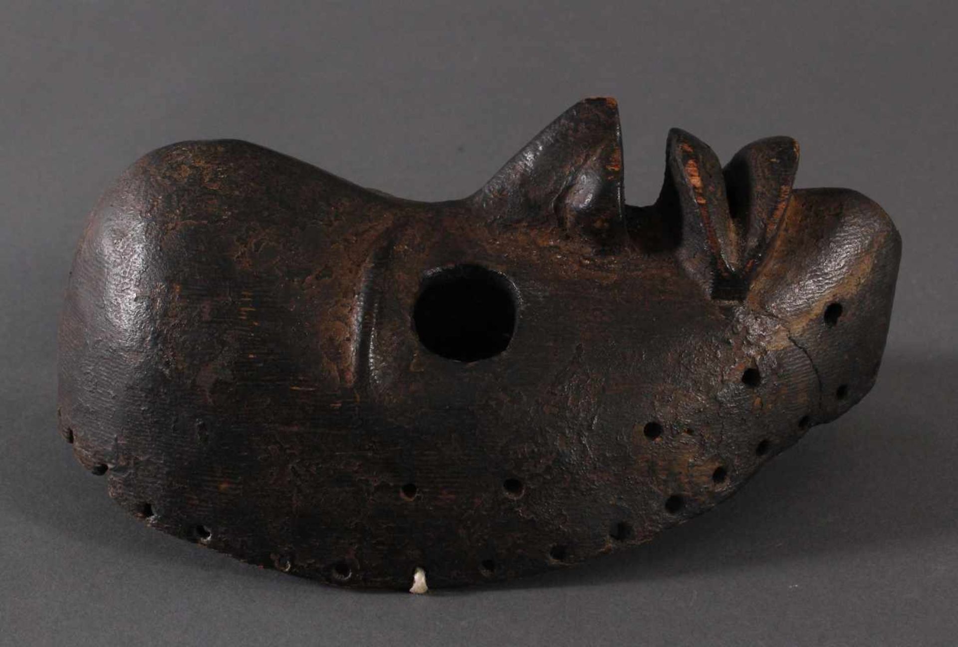 Antike Maske, Dan, Liberia. "Feuermelder", 1. Hälfte 20. Jh.Holz geschnitzt, dunkle Patina, - Bild 2 aus 6