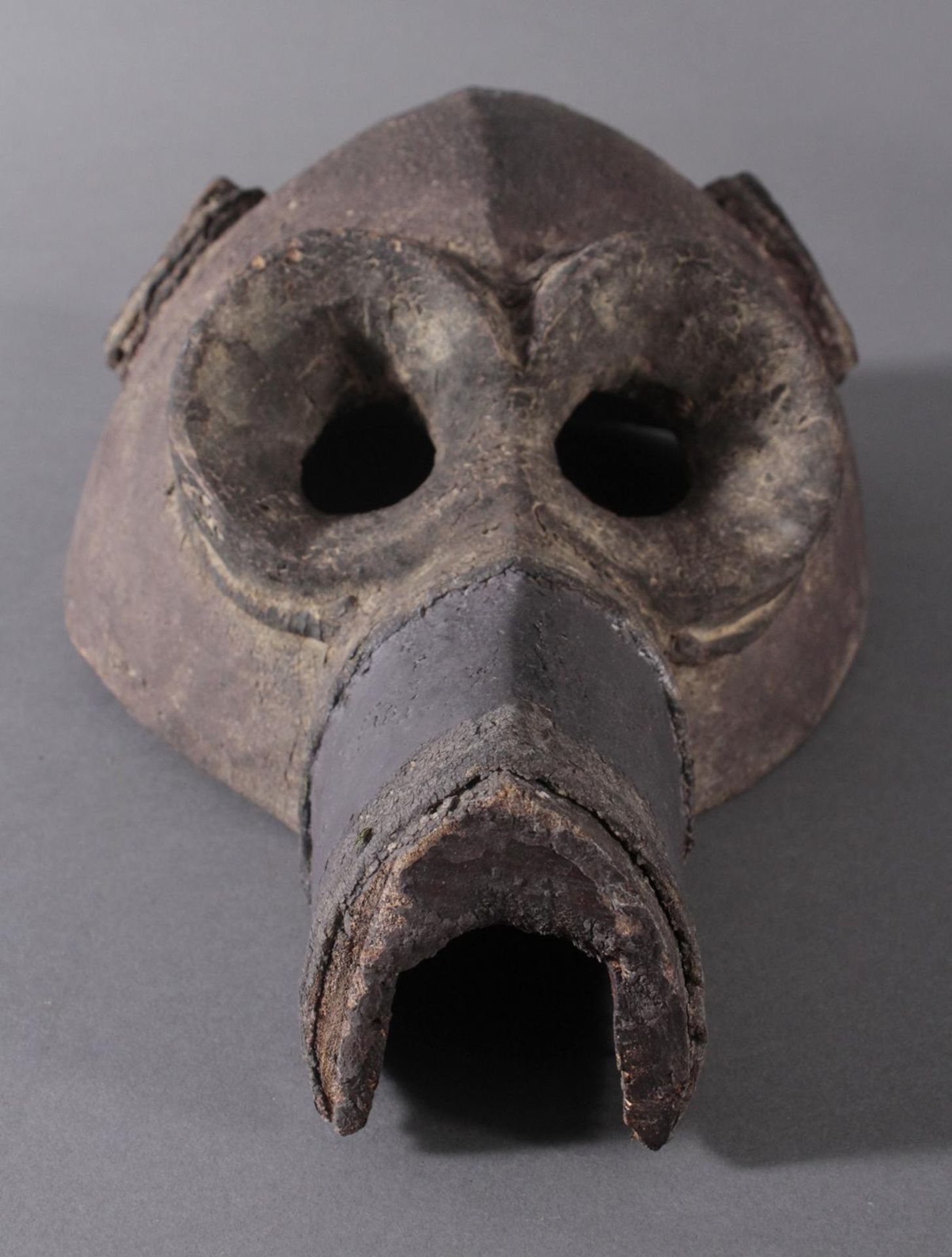 Antike Große Zoomorphe Maske. SeltenAus dem Vollholz geschnitzt, dunkle Patina darüber schwarze - Bild 4 aus 7